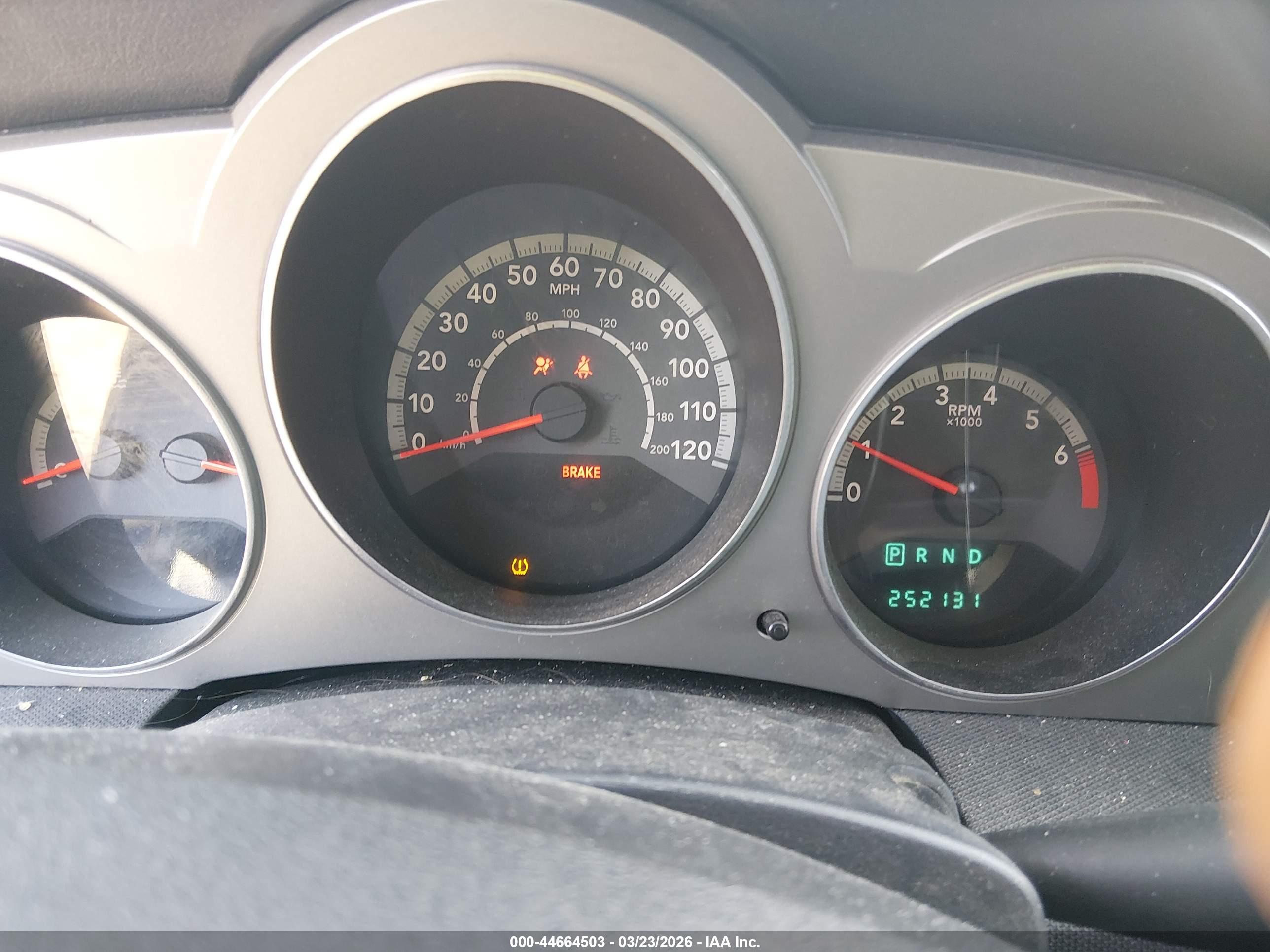 DODGE AVENGER image 7