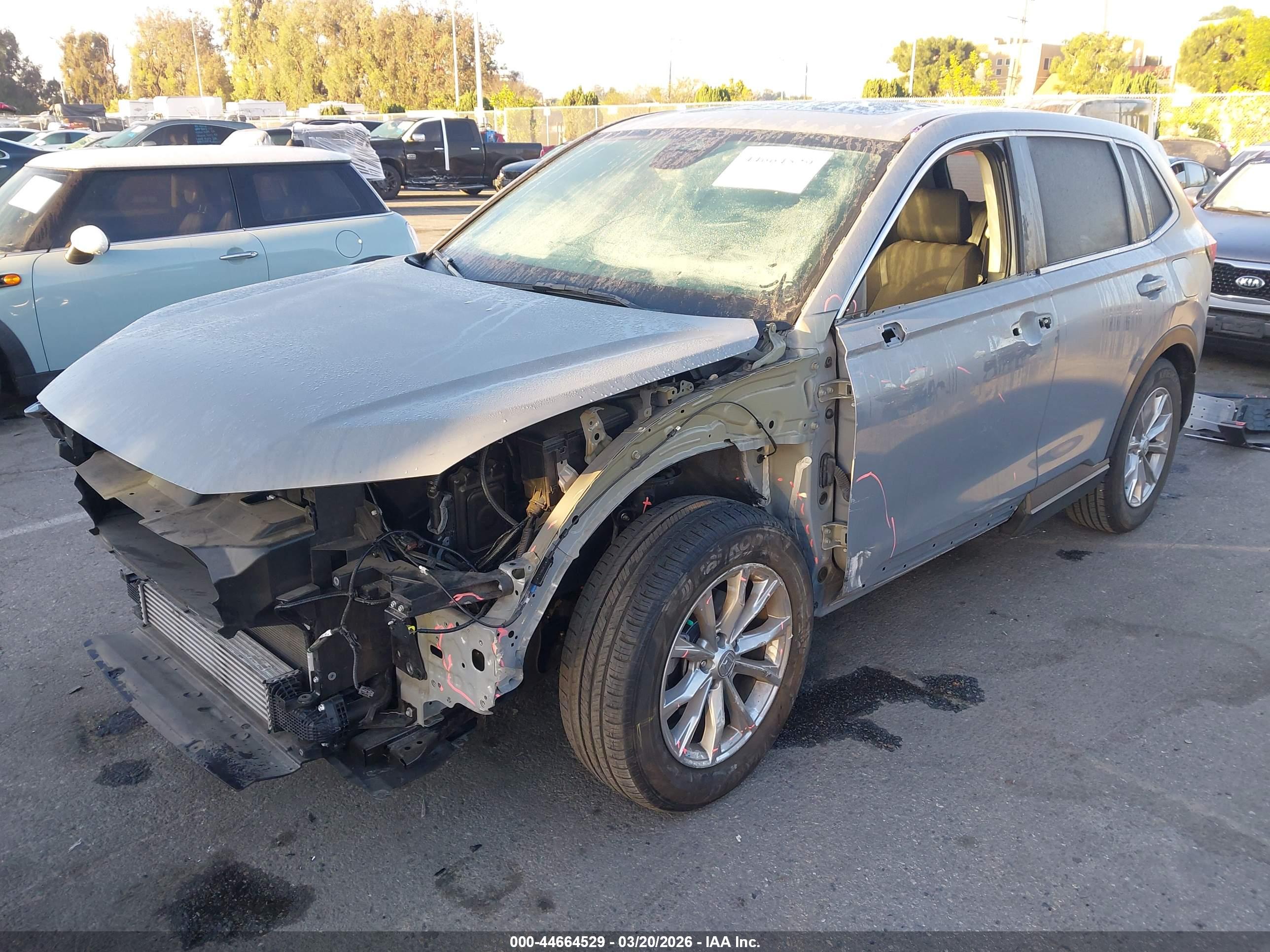 HONDA CR-V image 2