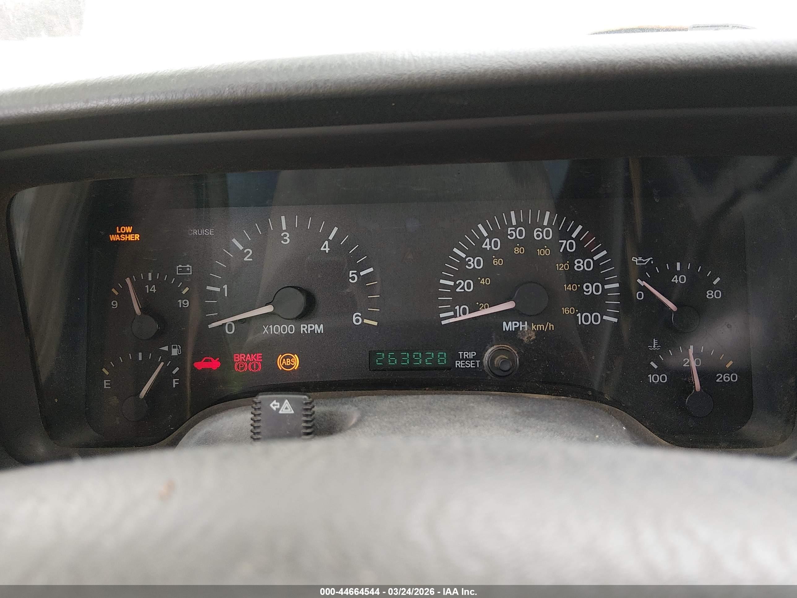 JEEP CHEROKEE image 7