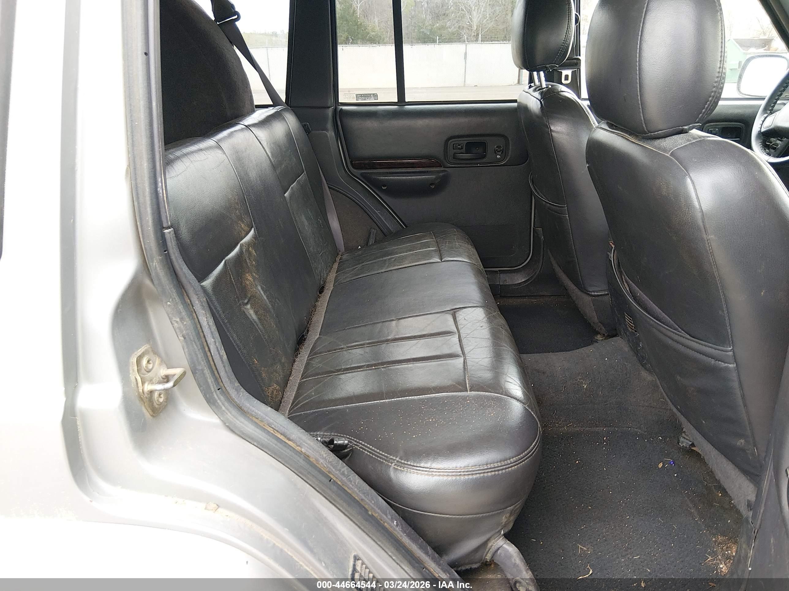 JEEP CHEROKEE image 8