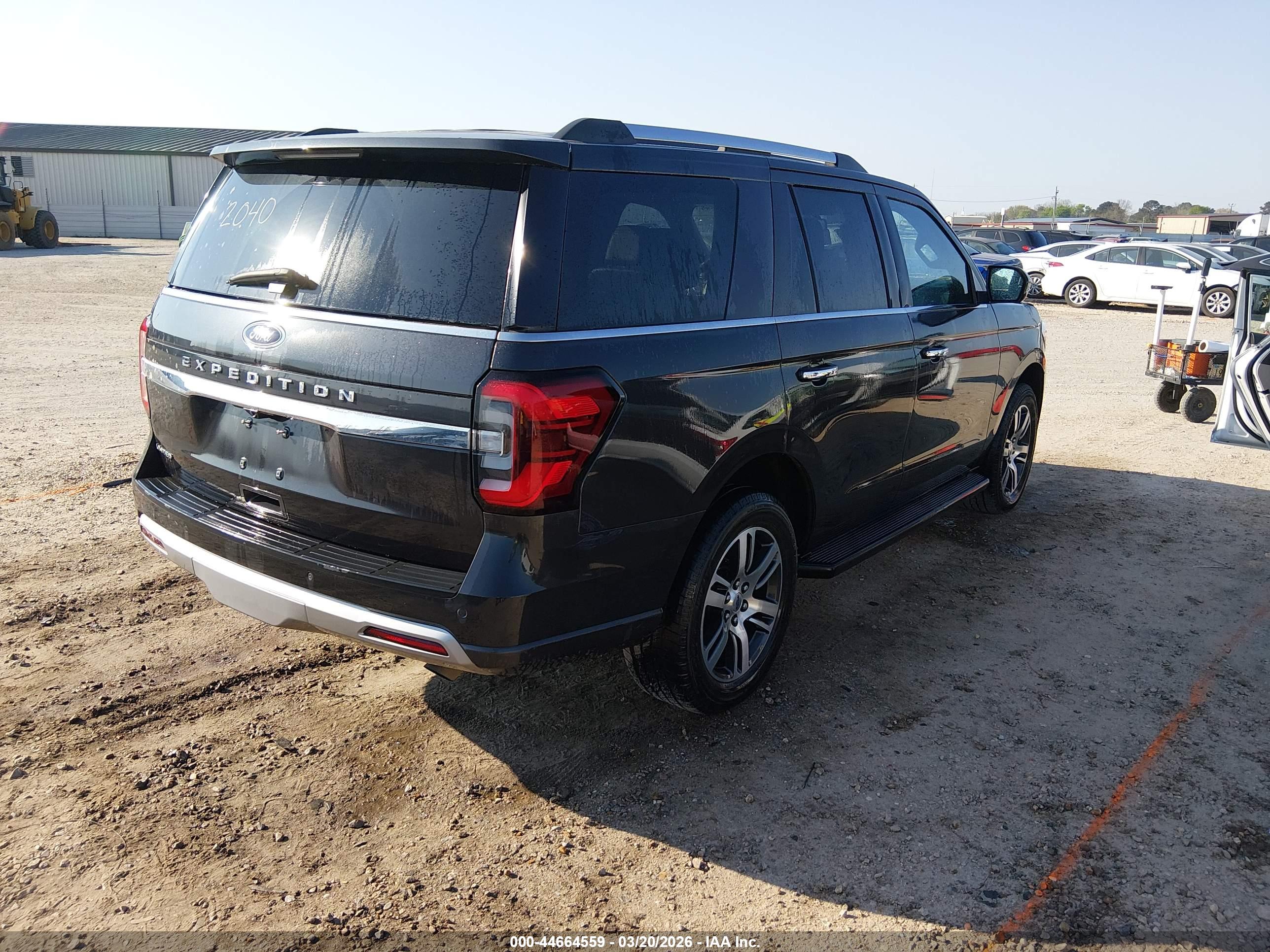 FORD EXPEDITION image 4