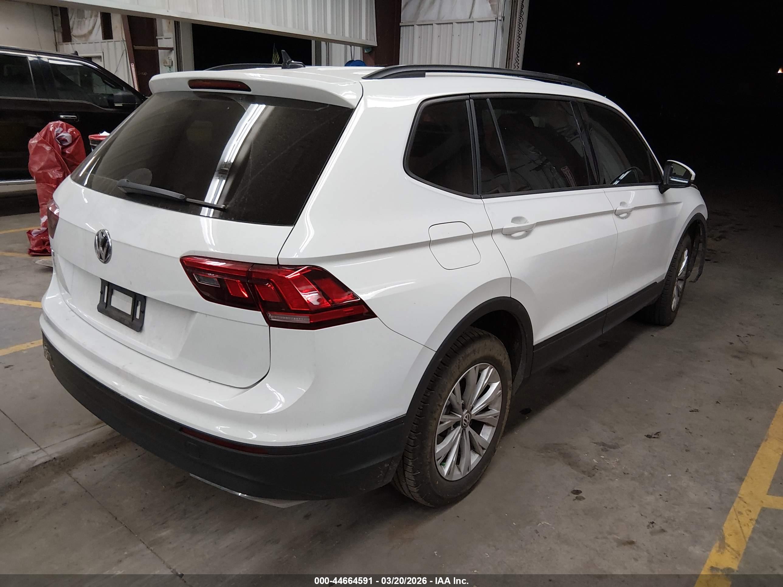 VOLKSWAGEN TIGUAN image 4