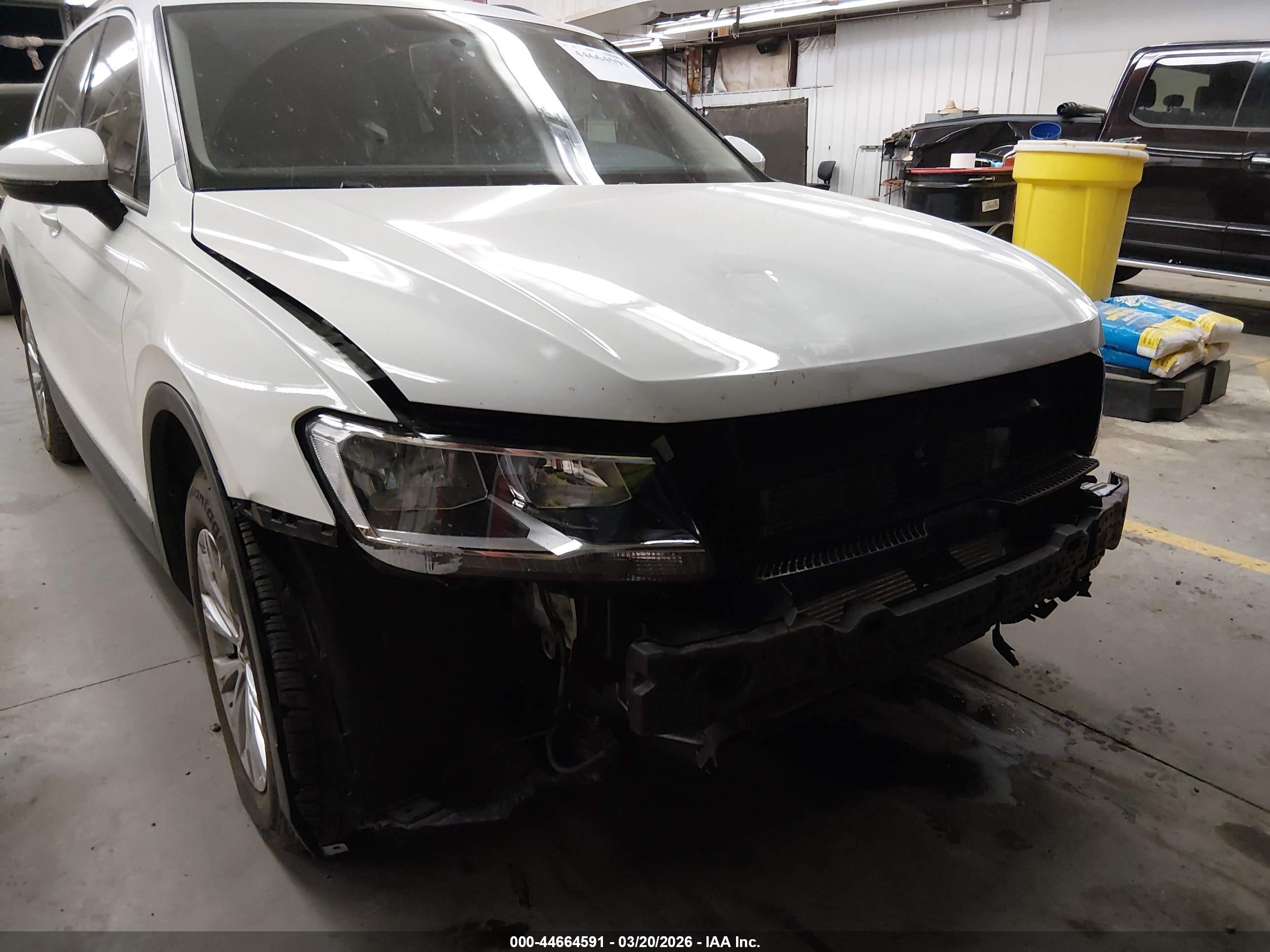 VOLKSWAGEN TIGUAN image 6