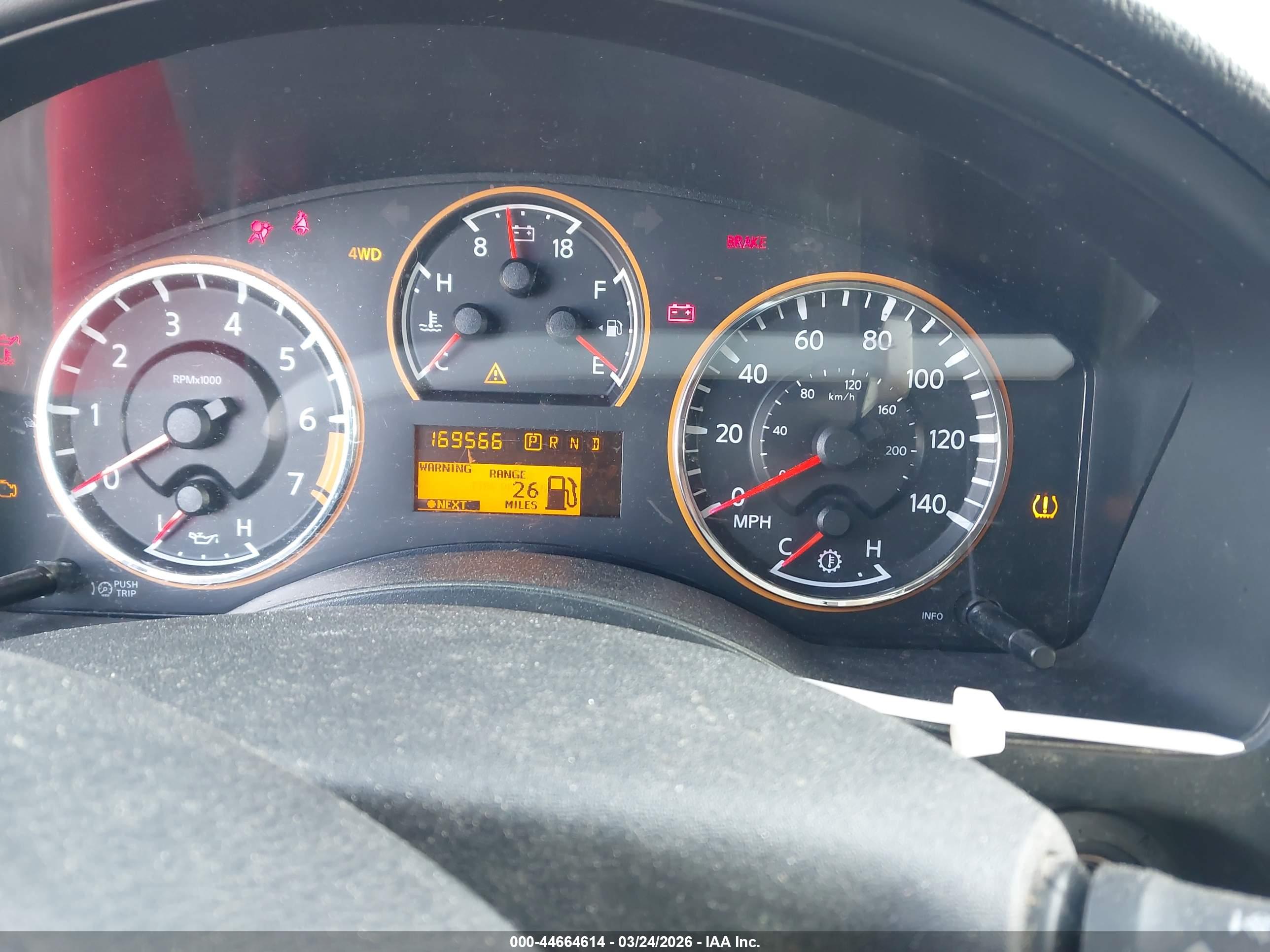 NISSAN ARMADA image 7