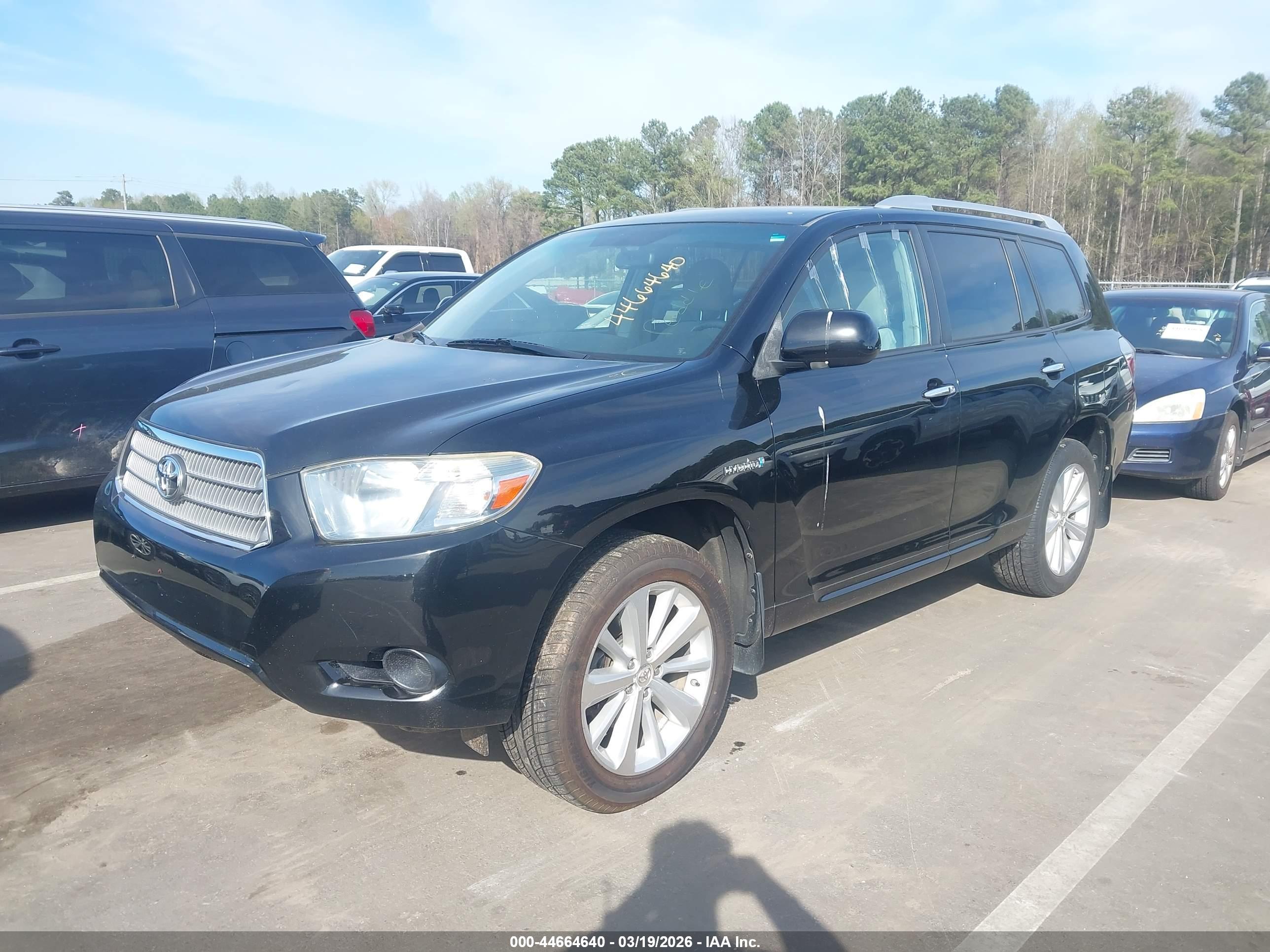 TOYOTA HIGHLANDER image 2
