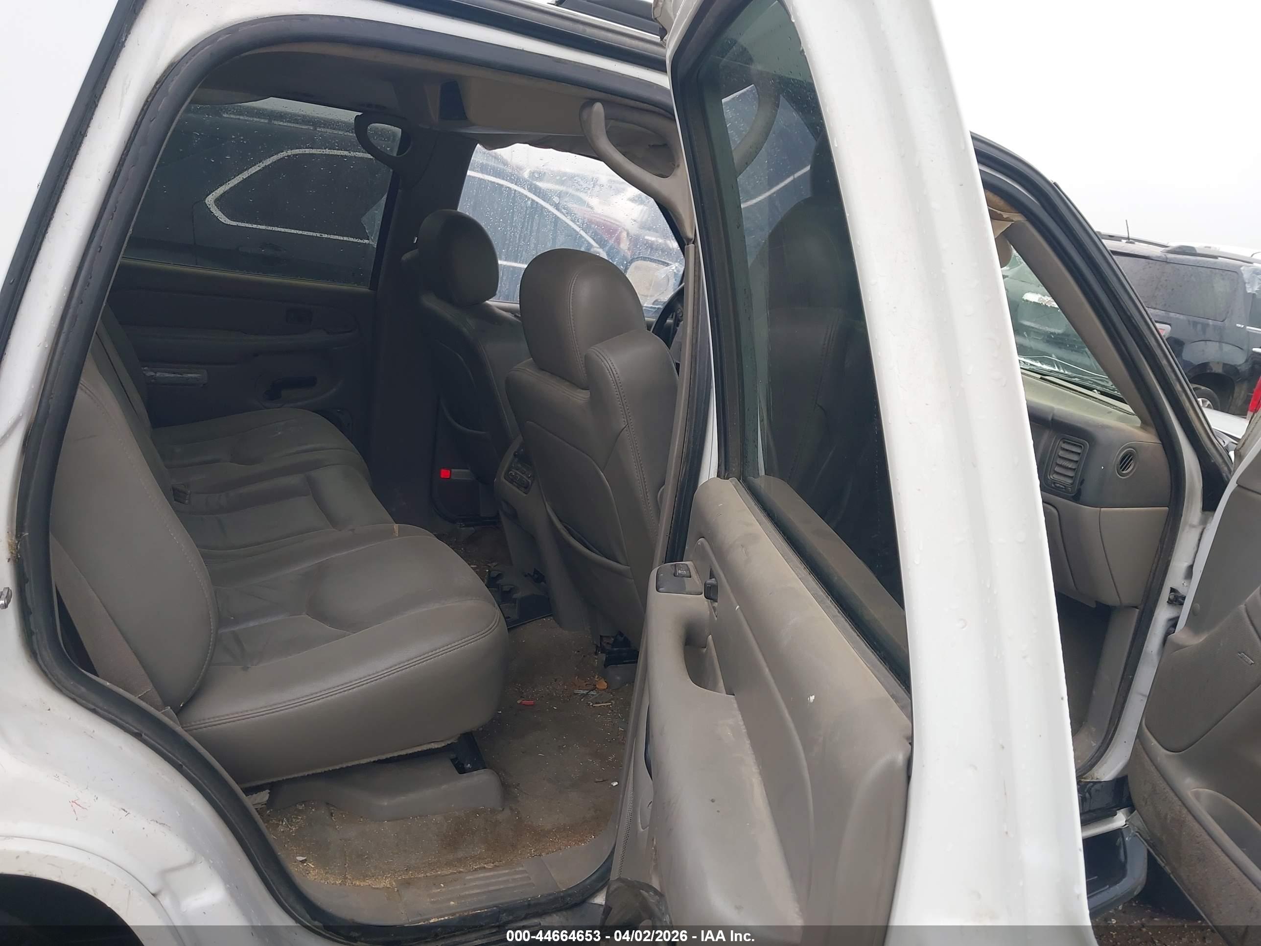 CHEVROLET TAHOE image 8
