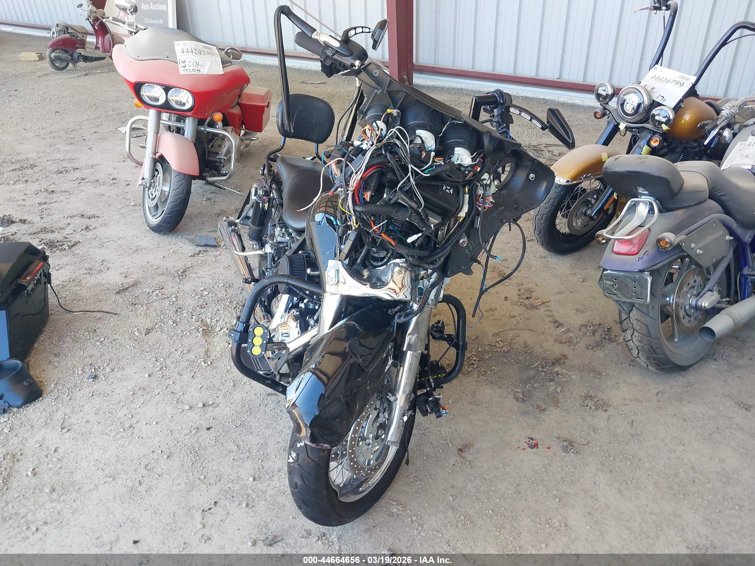 HARLEY-DAVIDSON FLHX image 5