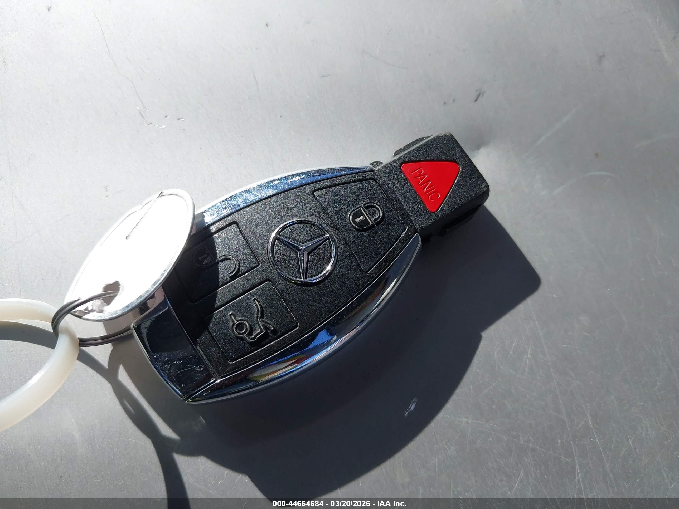 MERCEDES-BENZ E image 11