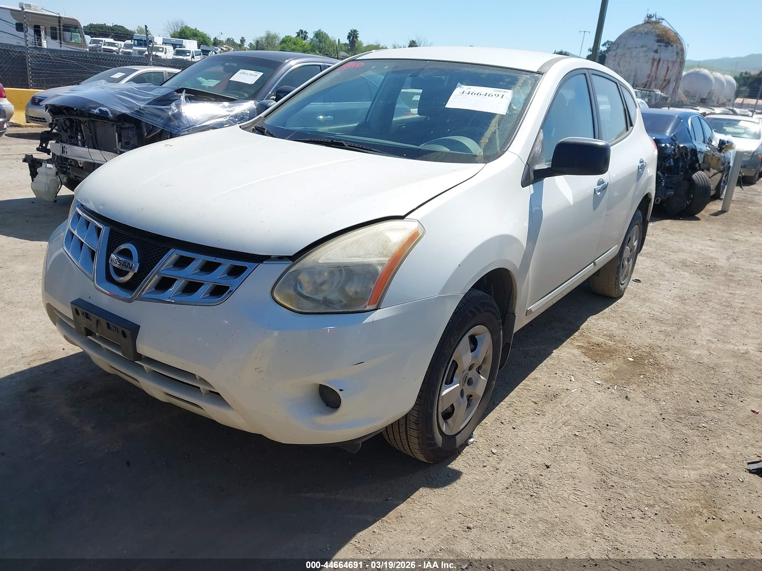 NISSAN ROGUE image 2