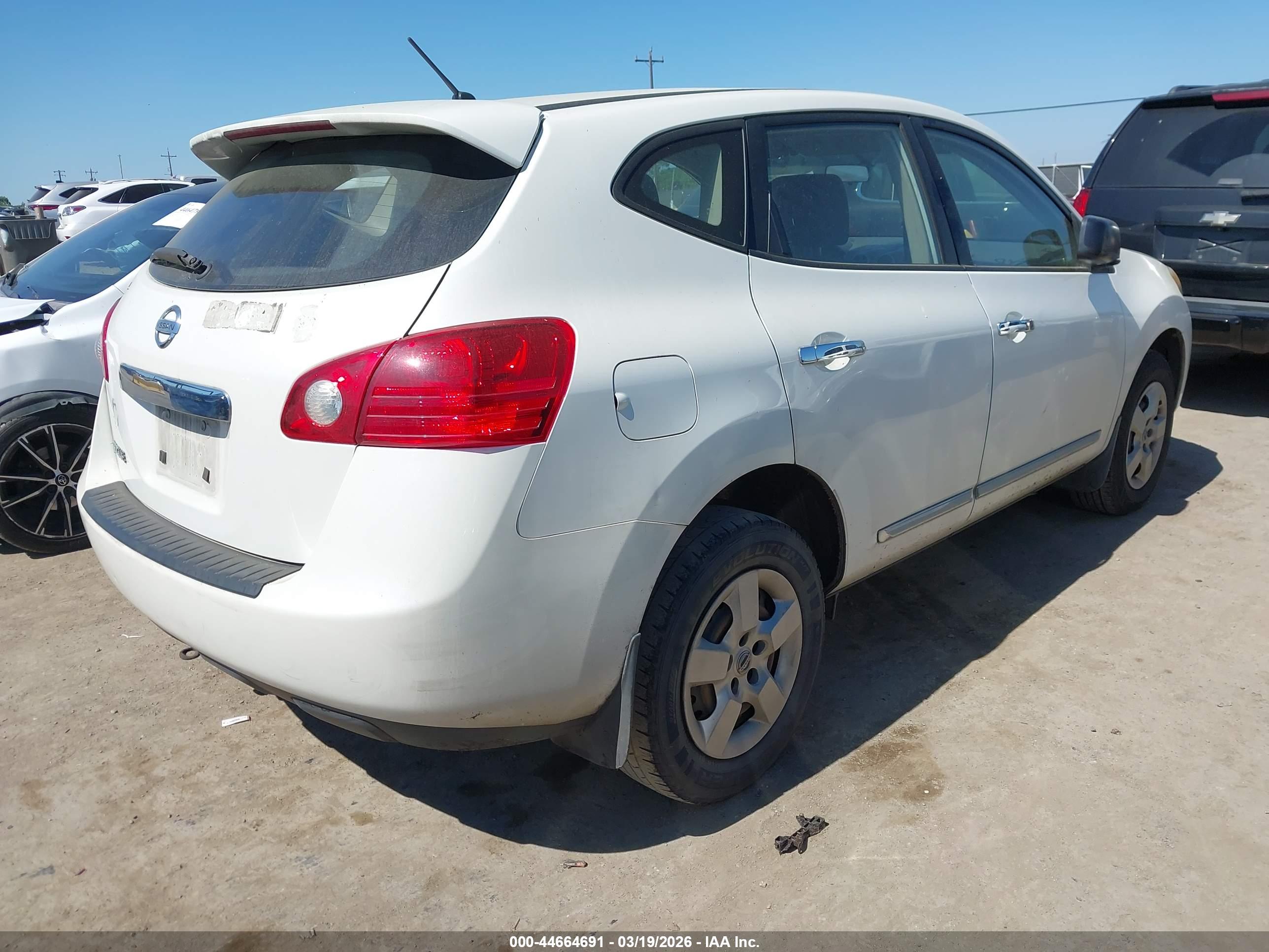 NISSAN ROGUE image 4