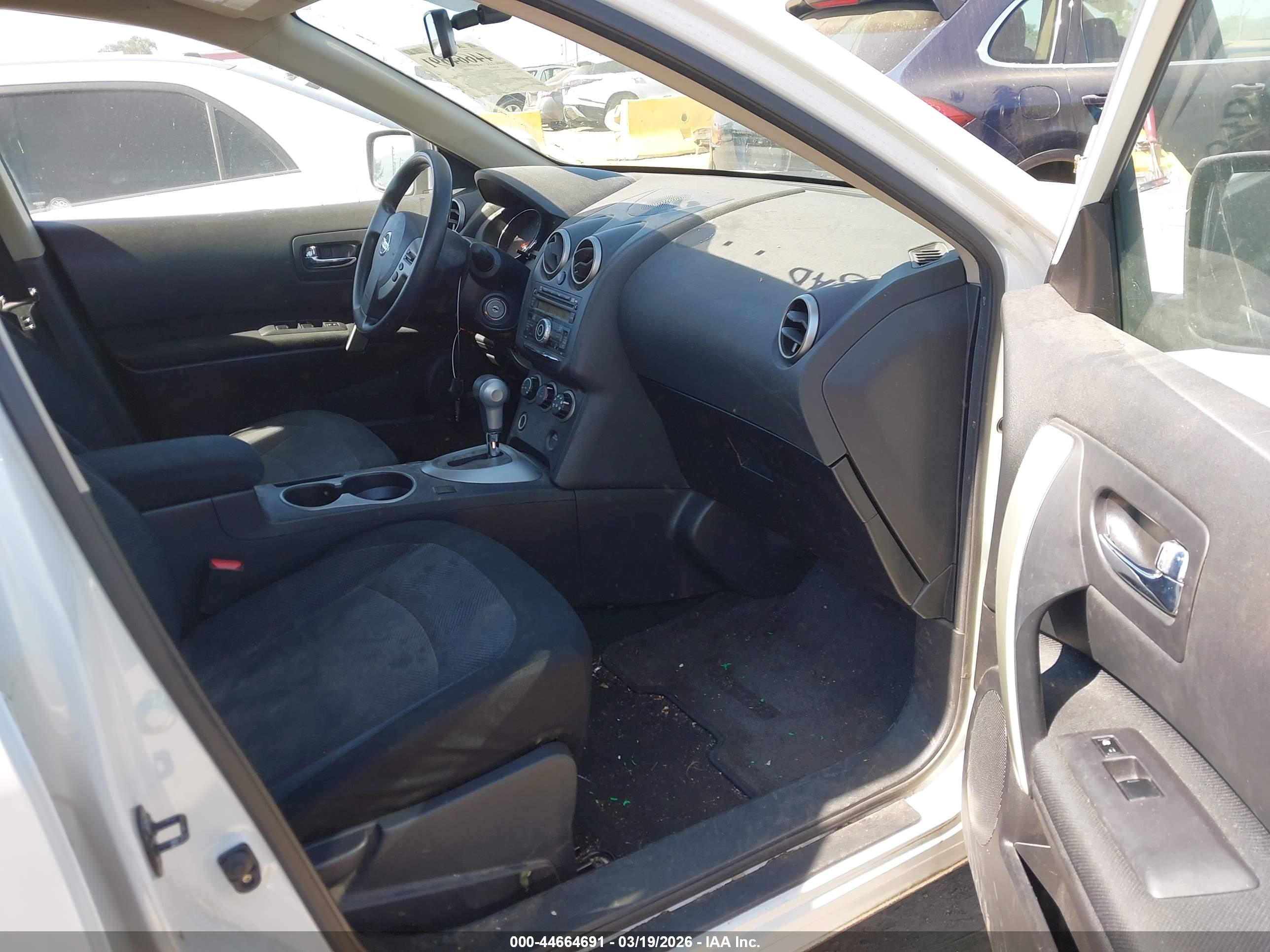 NISSAN ROGUE image 5
