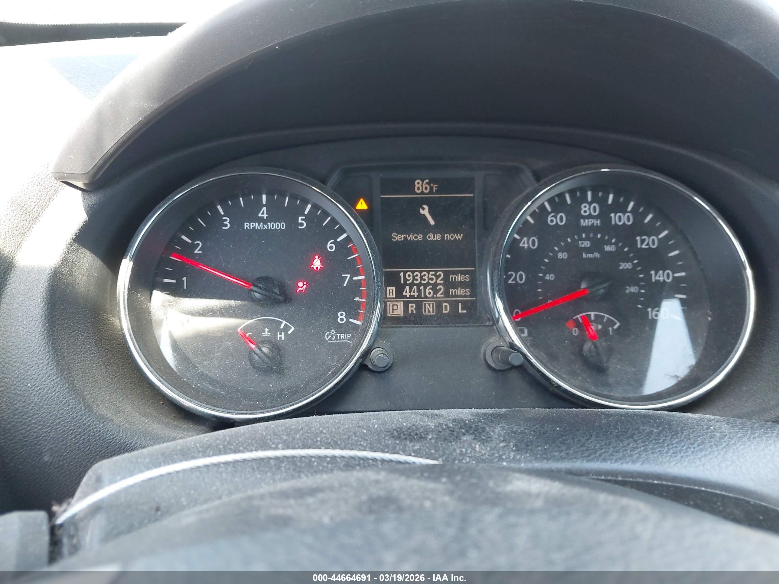 NISSAN ROGUE image 7