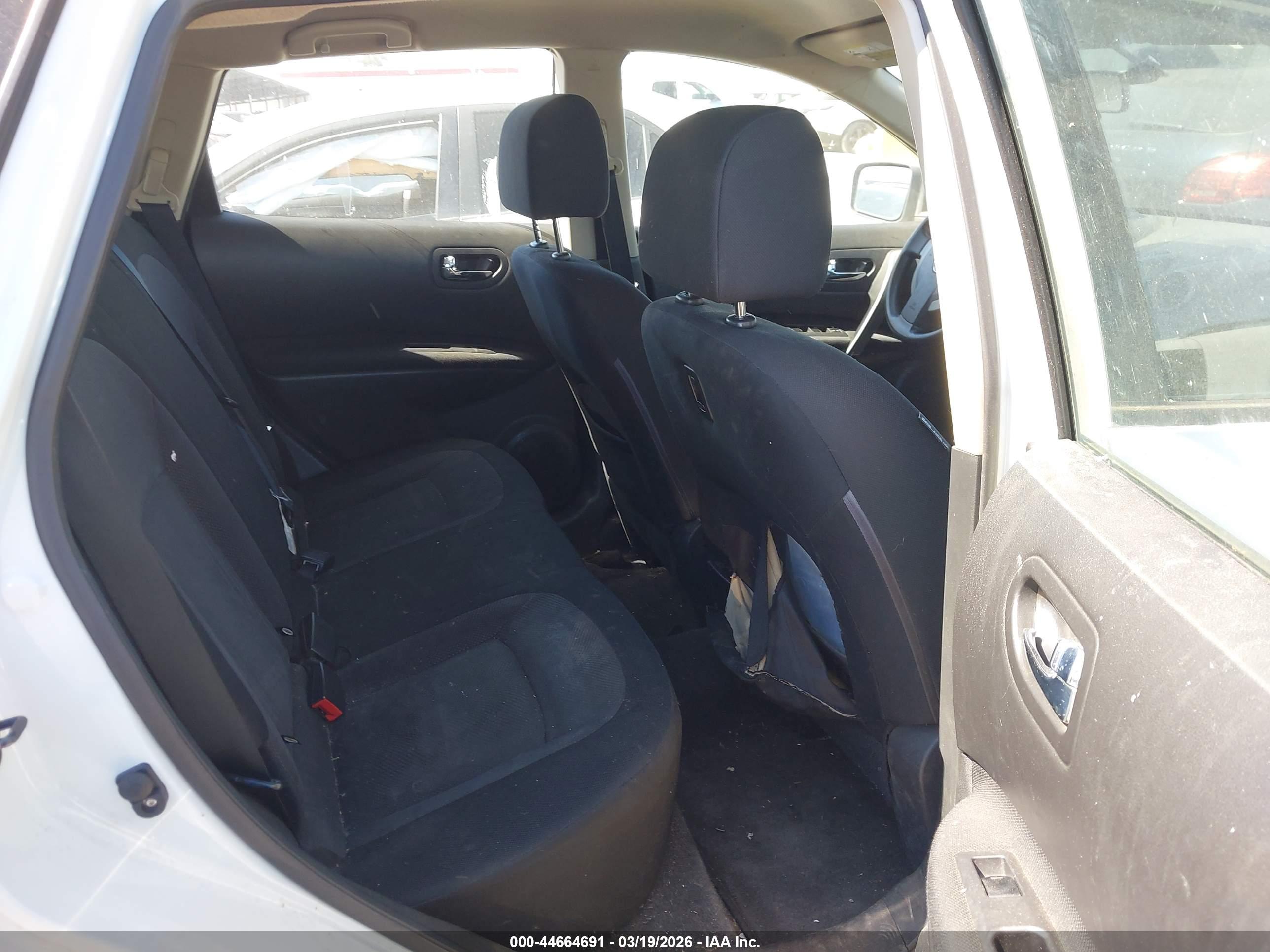 NISSAN ROGUE image 8
