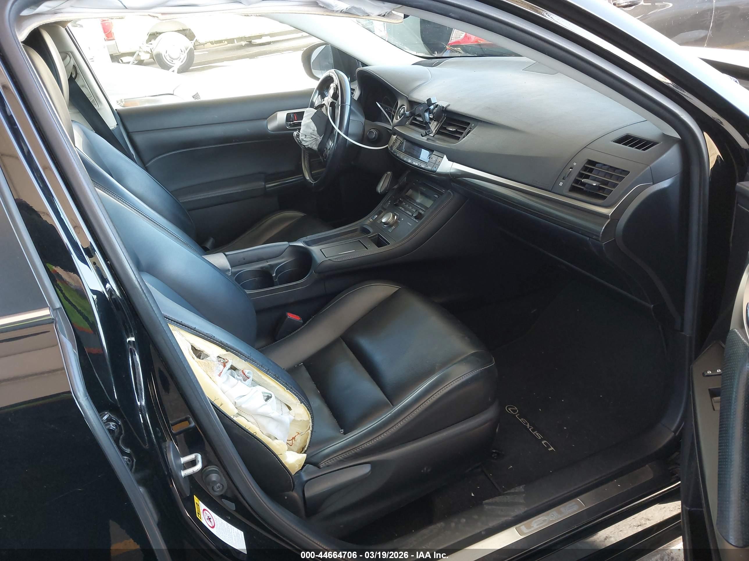 LEXUS CT image 5