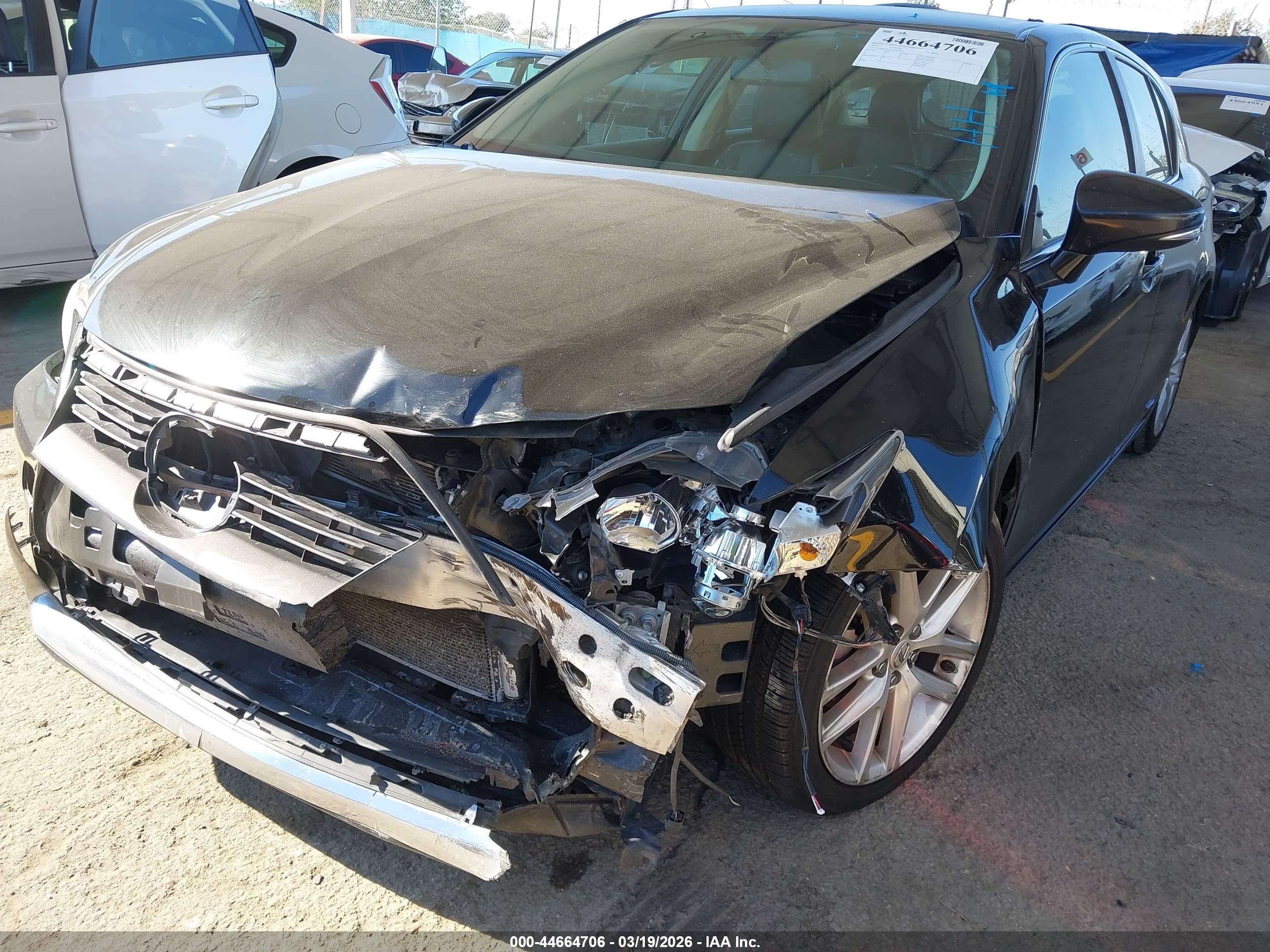 LEXUS CT image 6