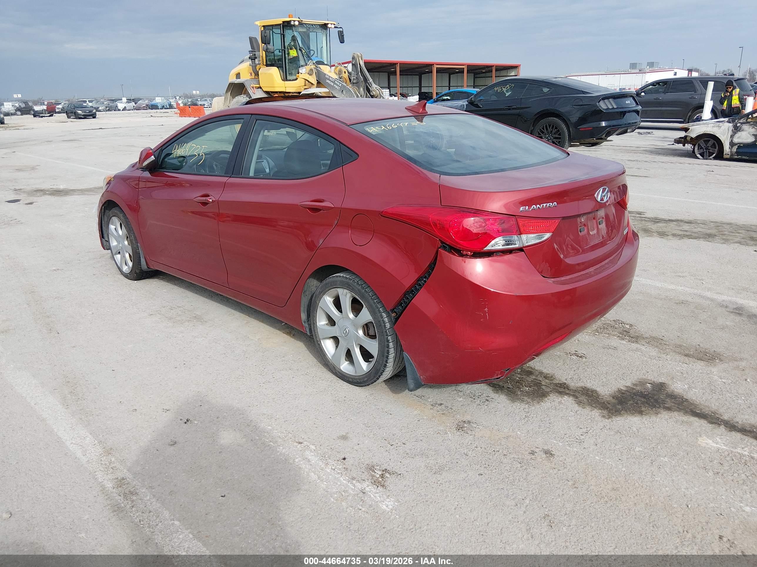 HYUNDAI ELANTRA image 3