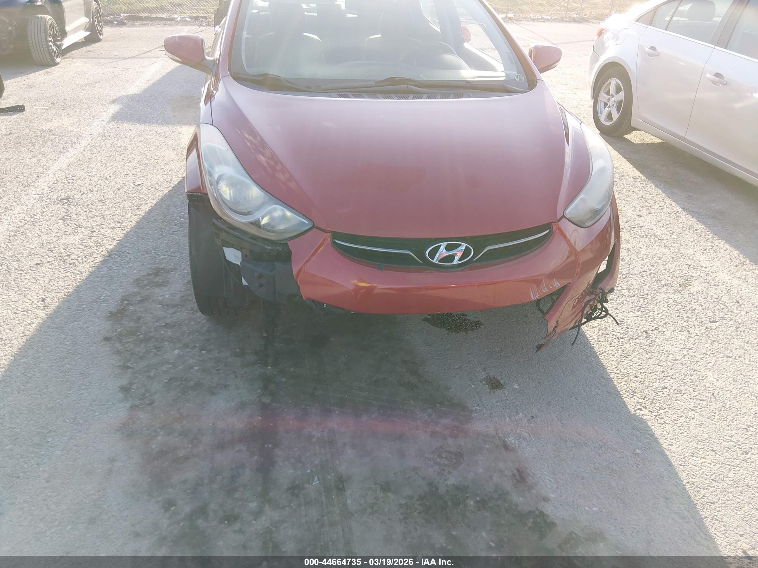 HYUNDAI ELANTRA image 6
