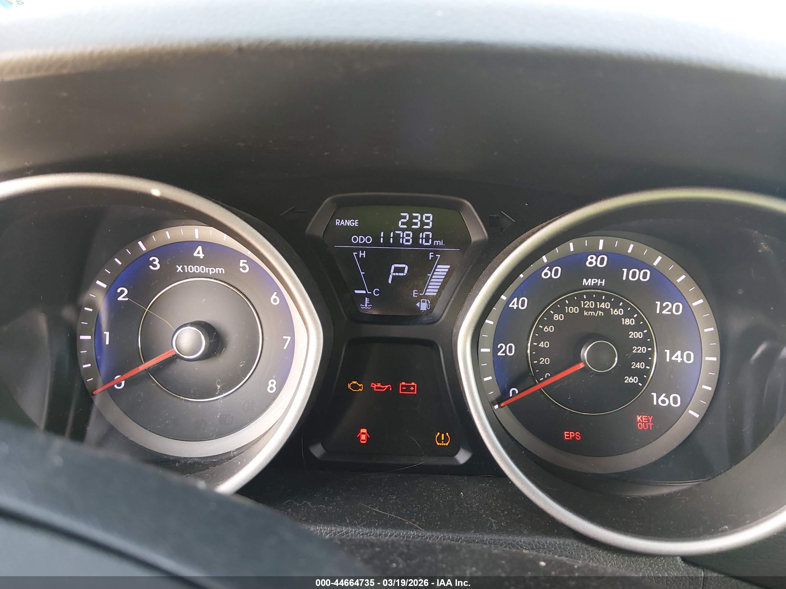 HYUNDAI ELANTRA image 7