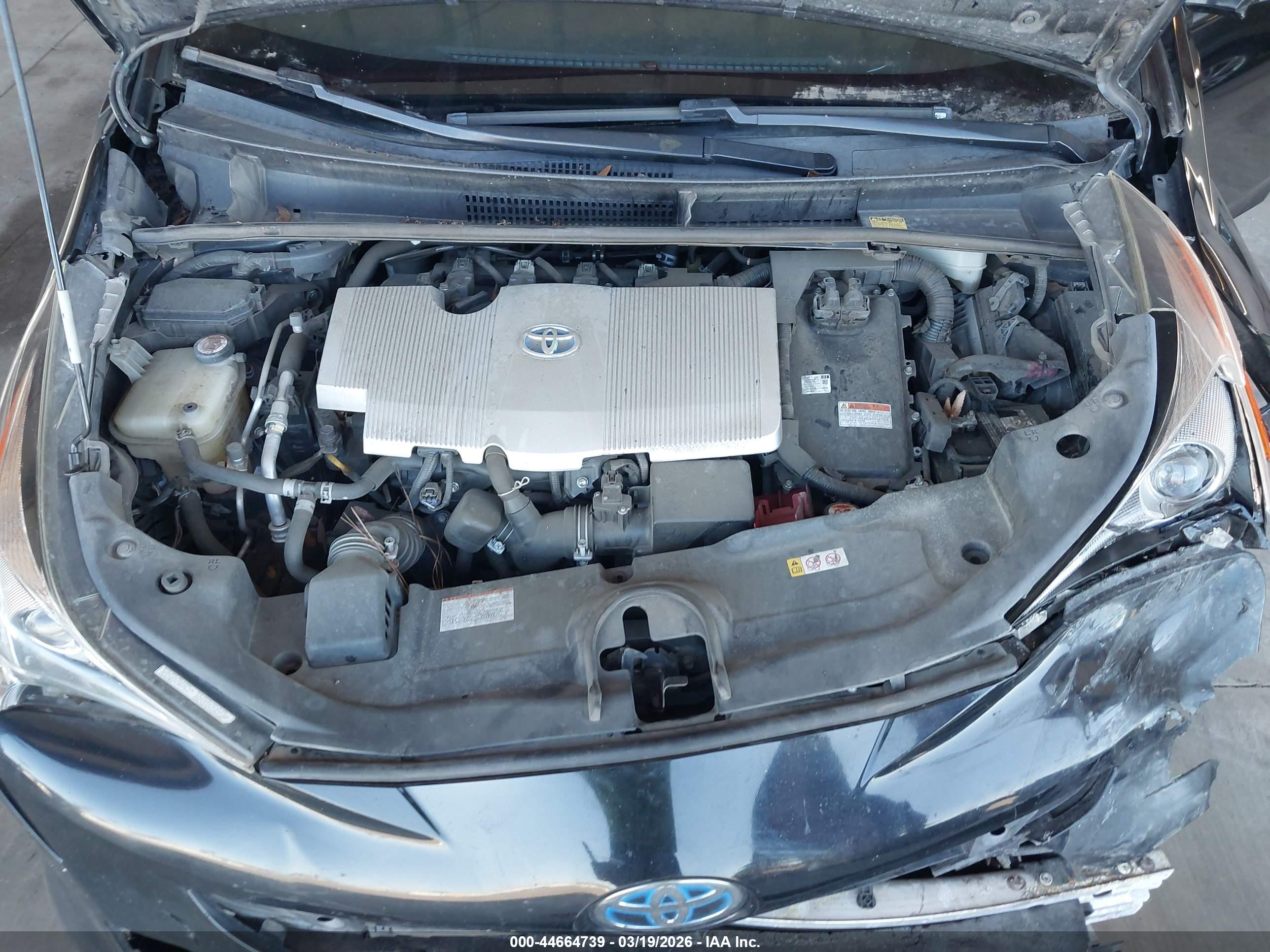 TOYOTA PRIUS image 10