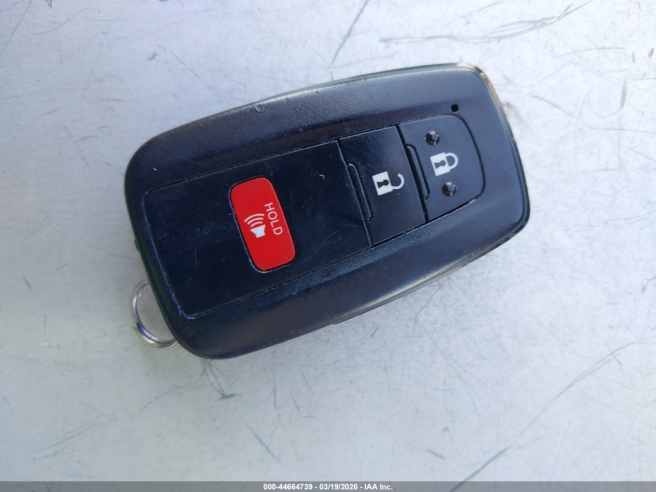 TOYOTA PRIUS image 11