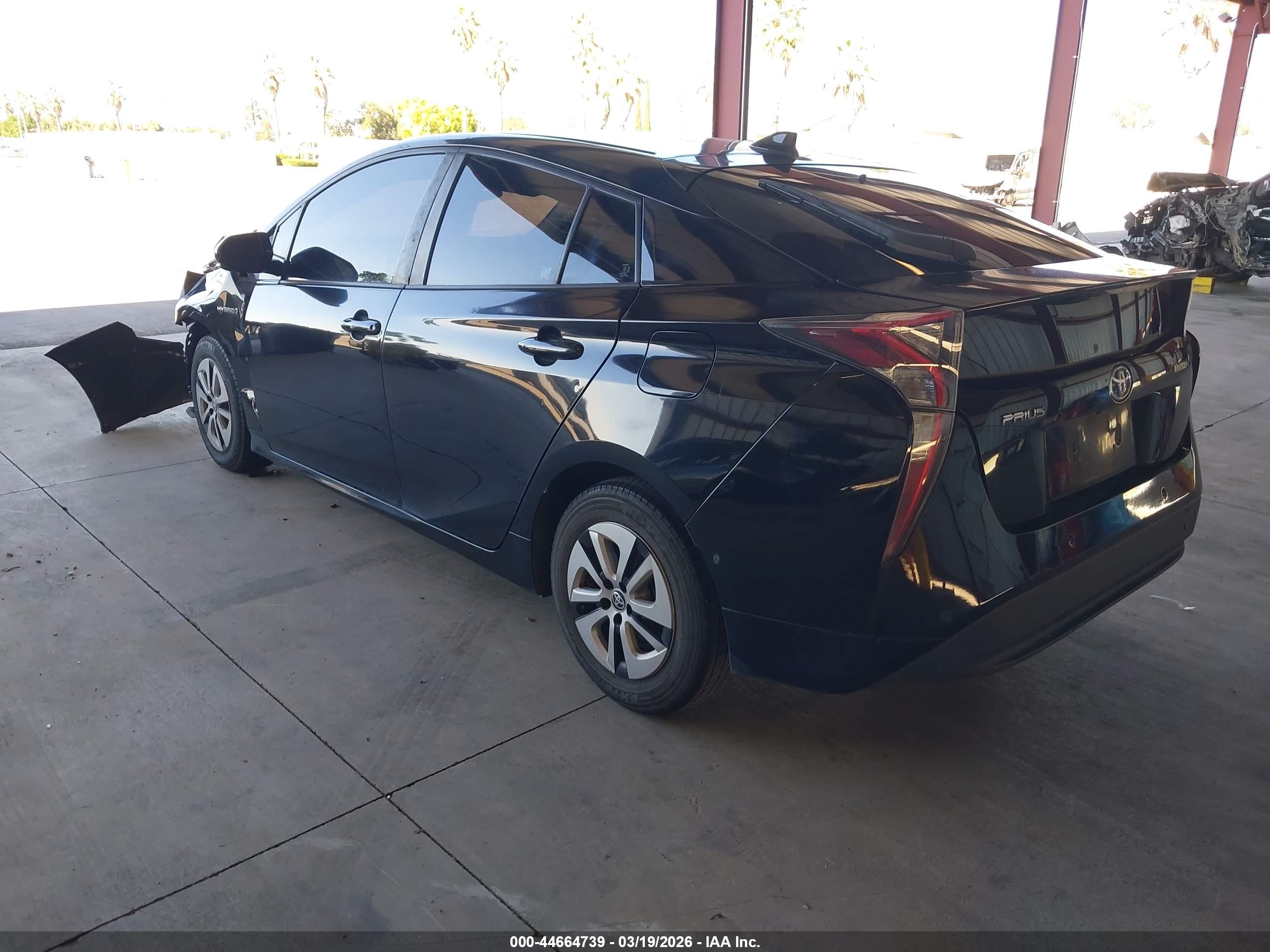 TOYOTA PRIUS image 3