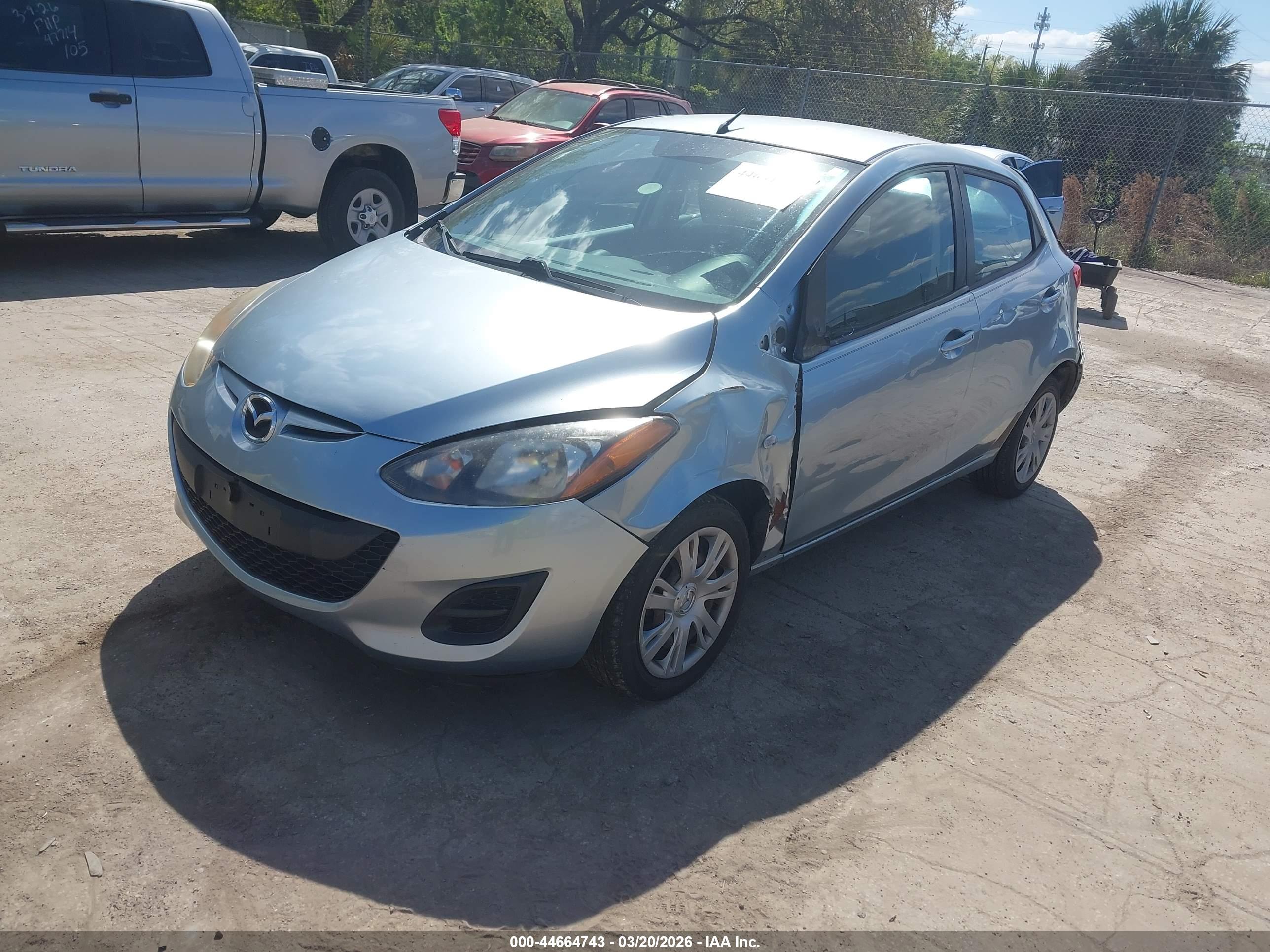 MAZDA MAZDA2 image 2
