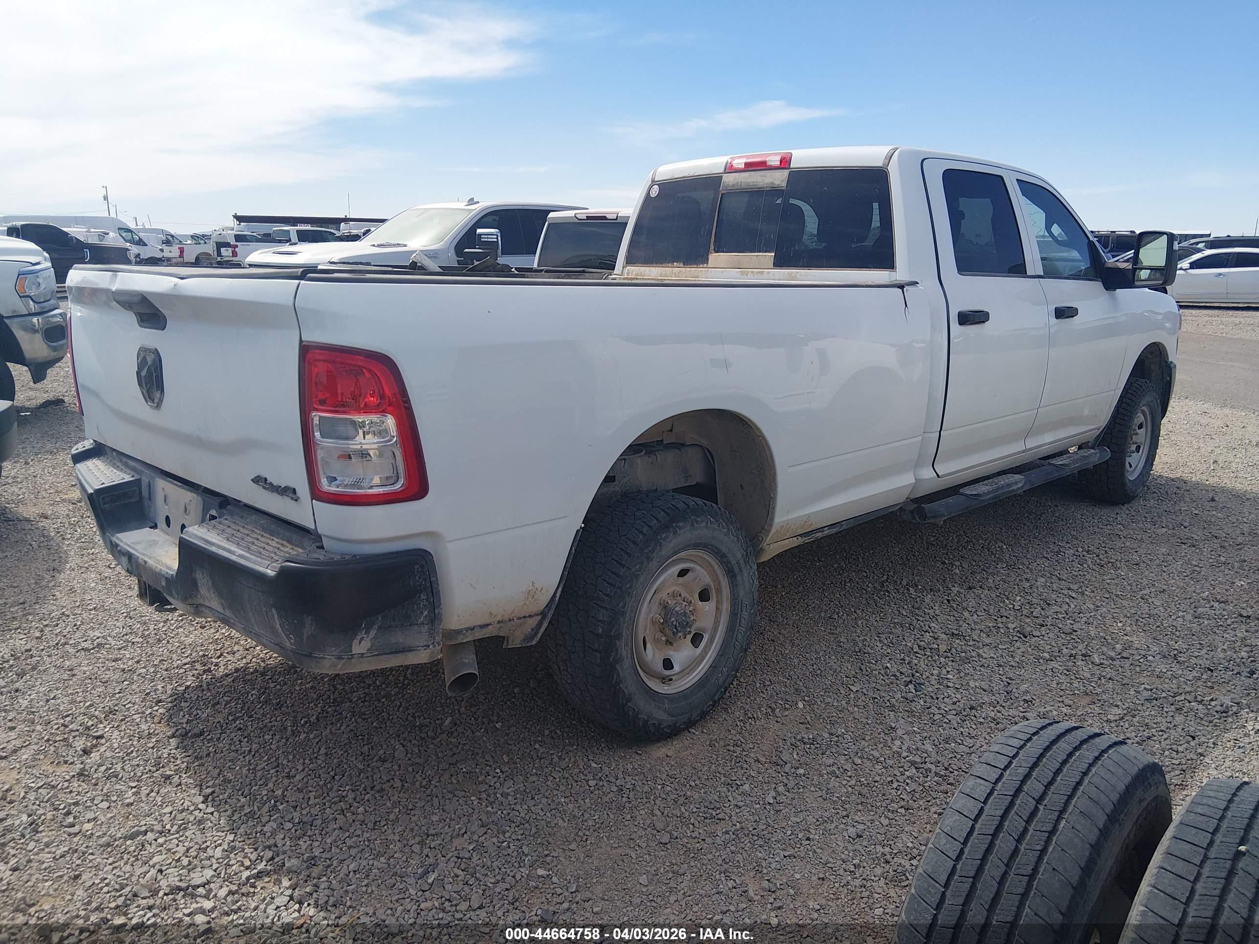 RAM 2500 image 4