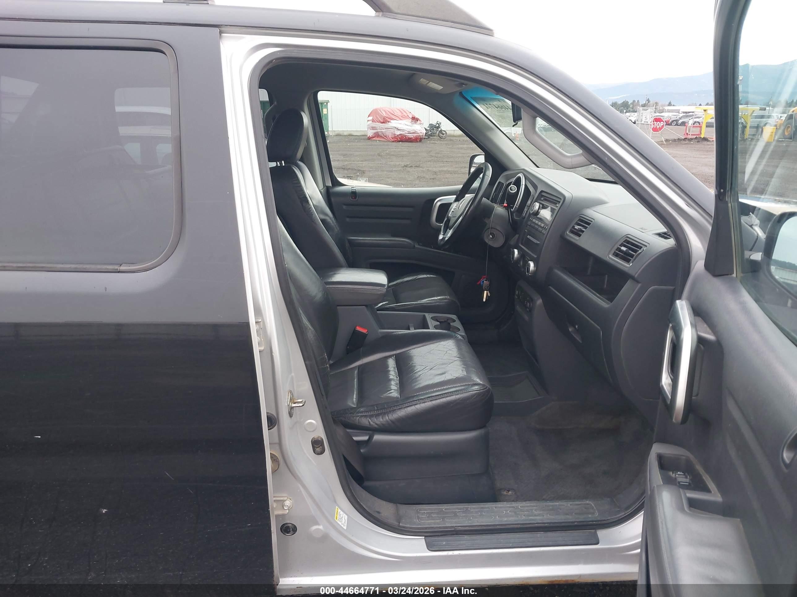 HONDA RIDGELINE image 5