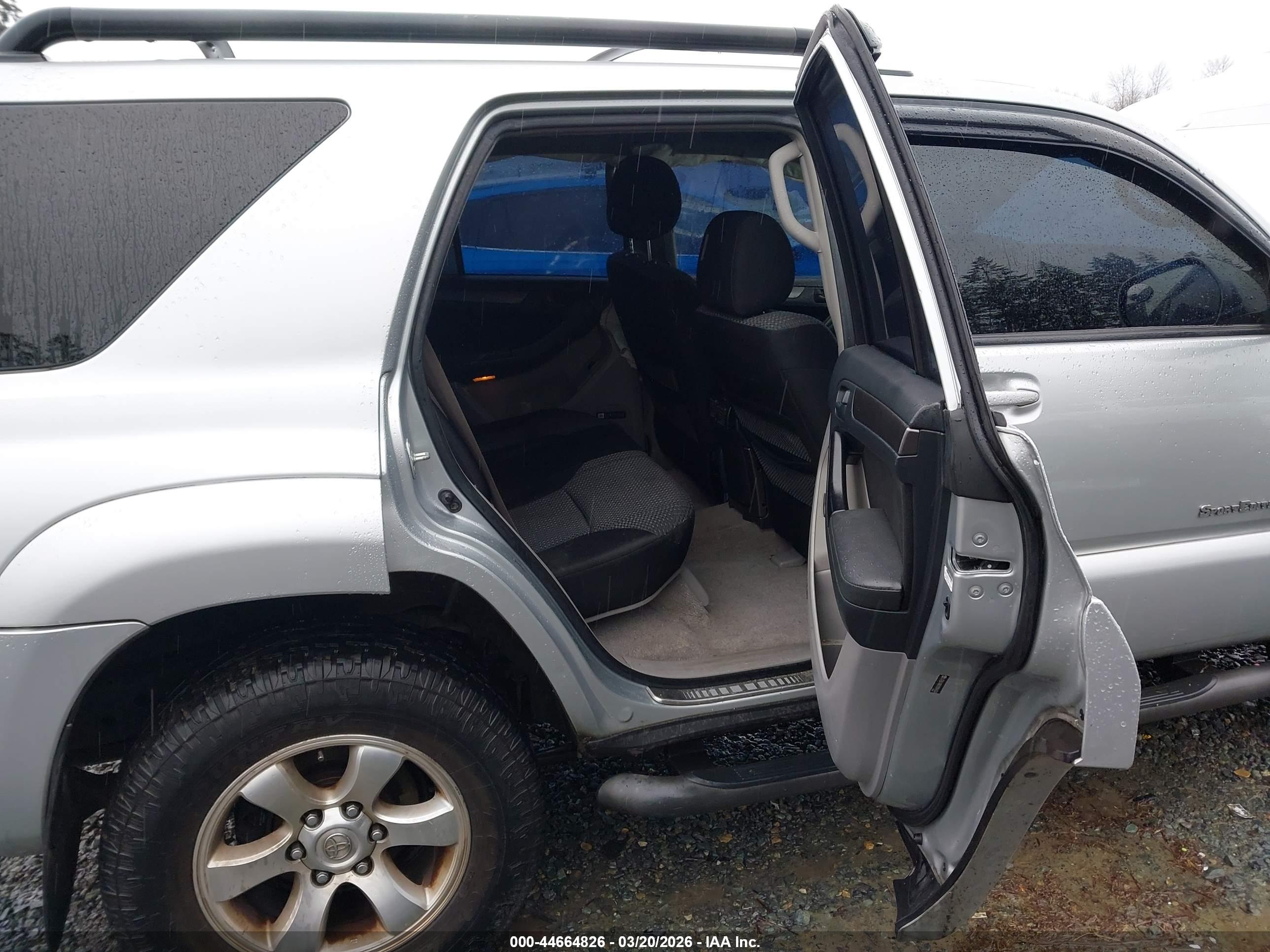 TOYOTA 4RUNNER image 8