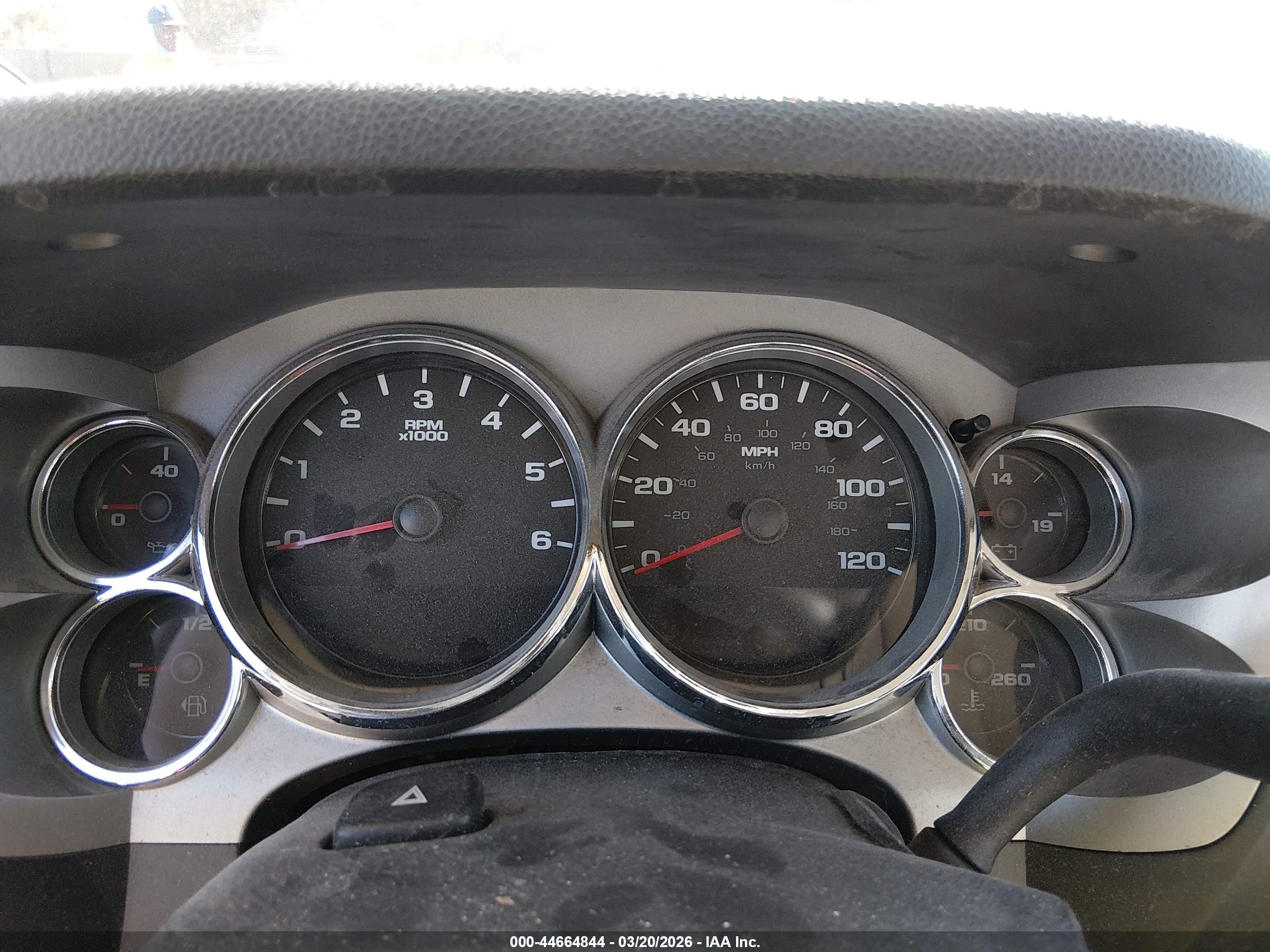 CHEVROLET SILVERADO image 7