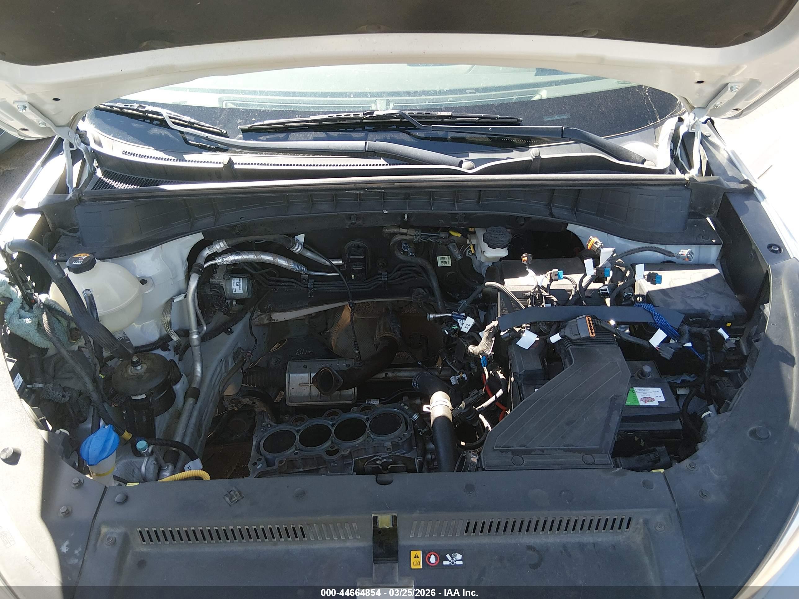 HYUNDAI TUCSON image 10