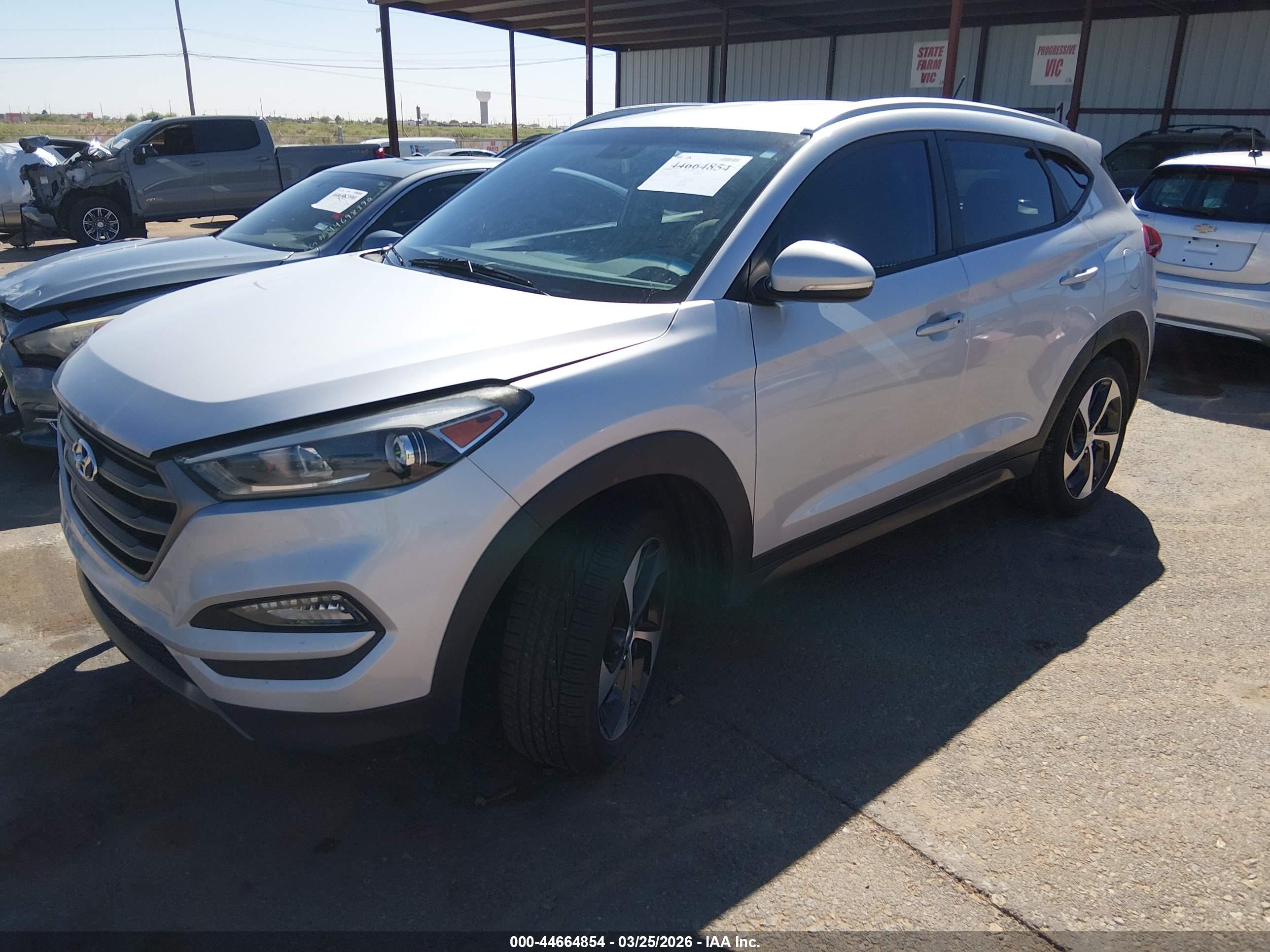 HYUNDAI TUCSON image 2