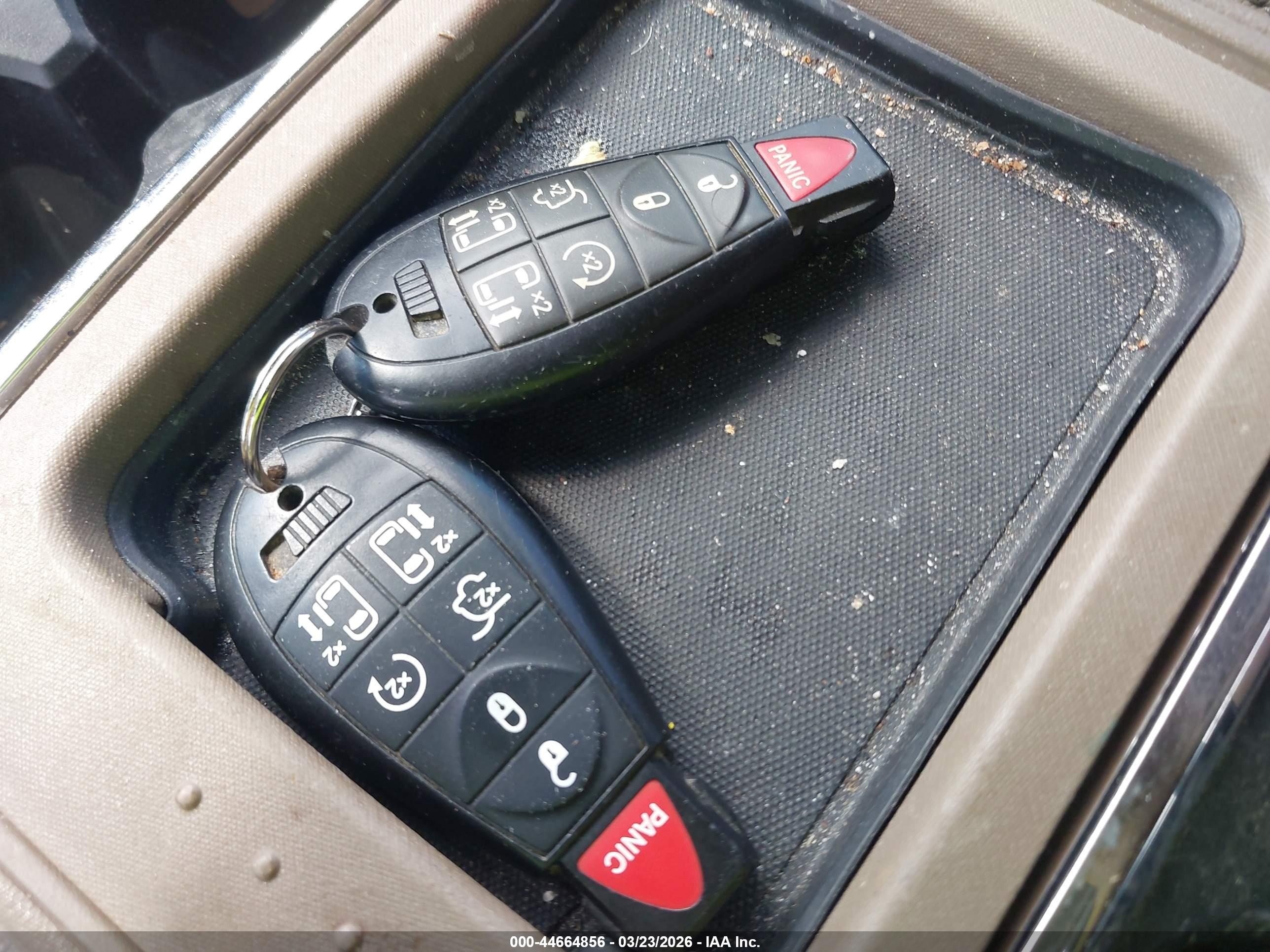 CHRYSLER TOWN image 11