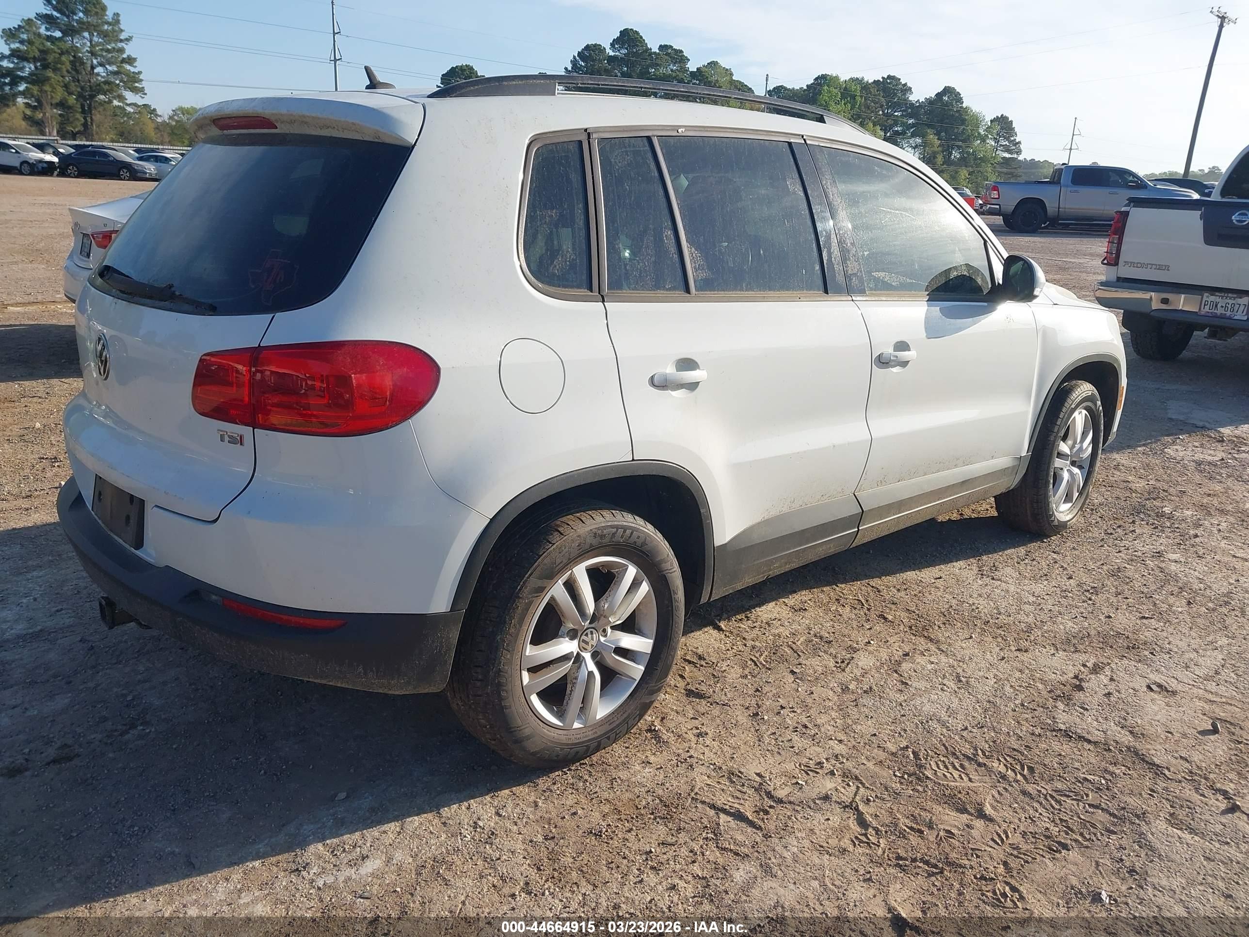 VOLKSWAGEN TIGUAN image 4