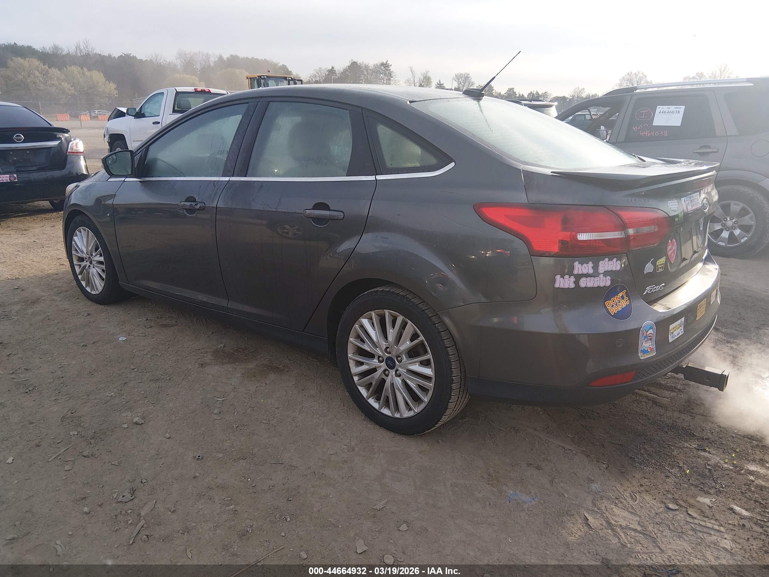 FORD FOCUS image 3