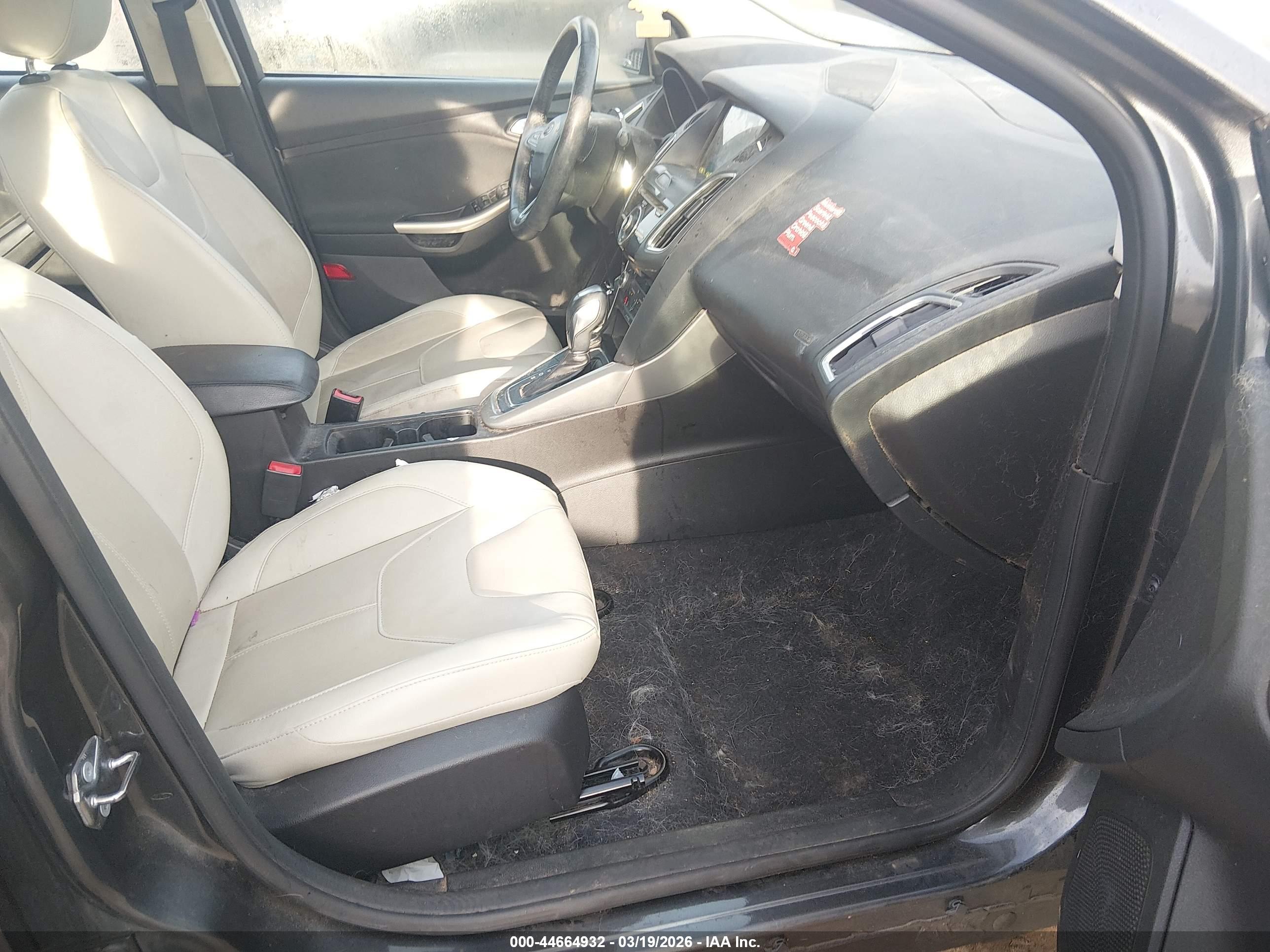 FORD FOCUS image 5