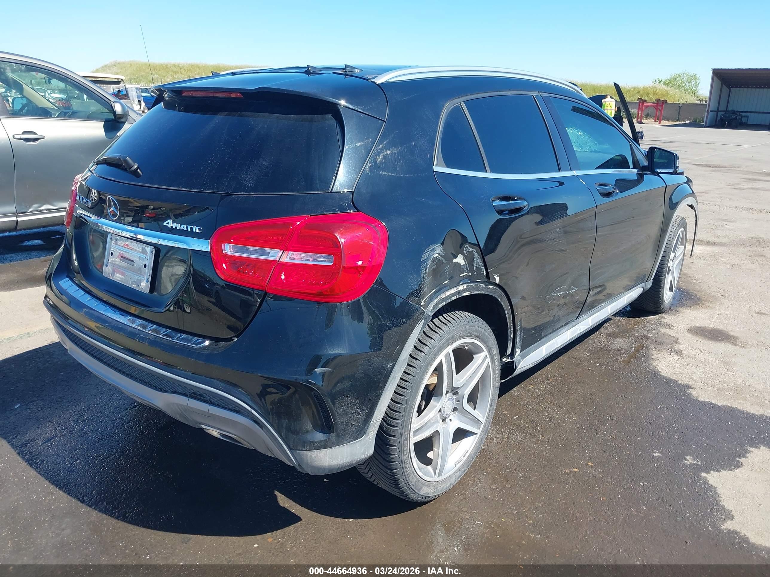 MERCEDES-BENZ GLA image 4