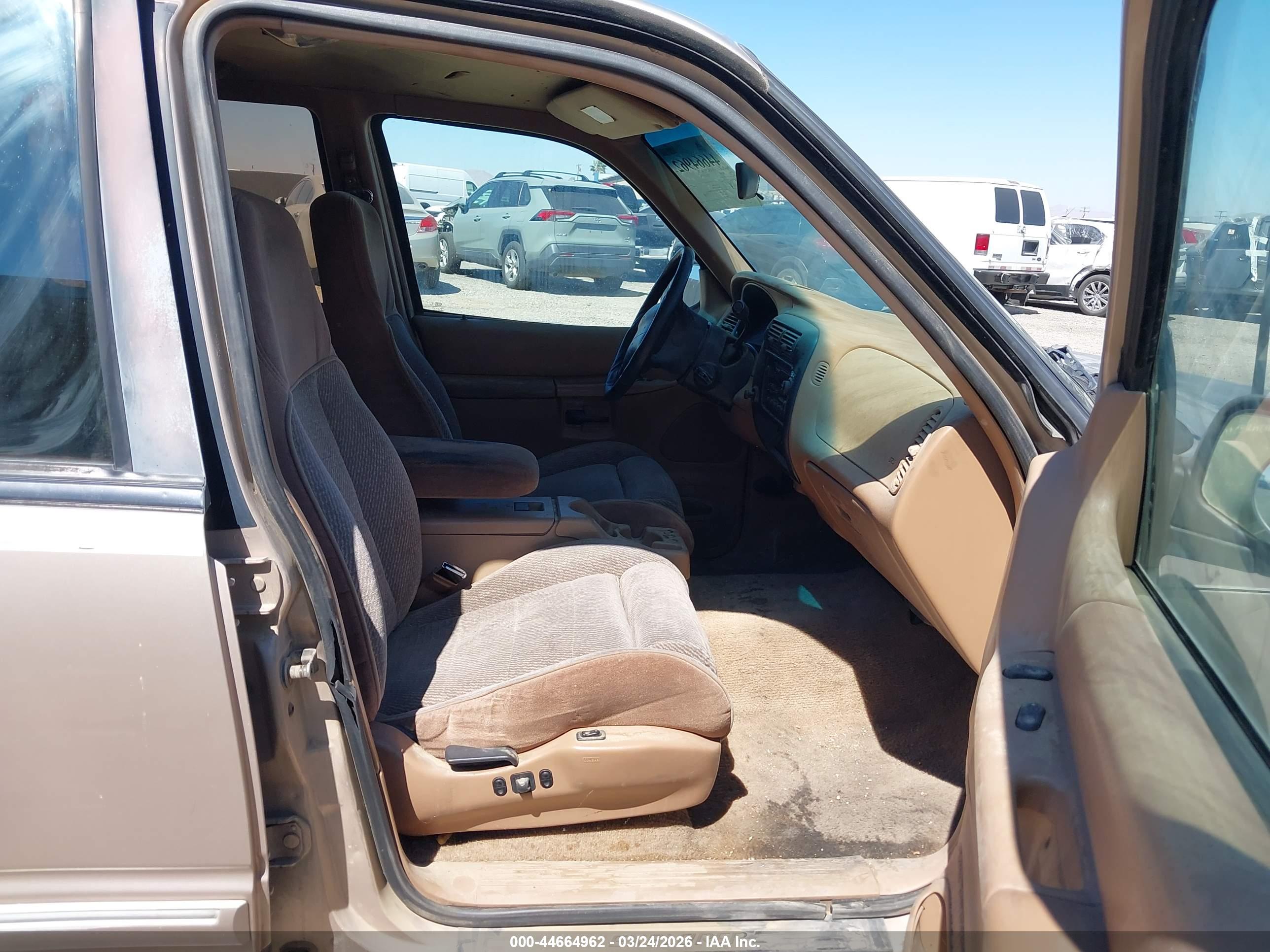 FORD EXPLORER image 5