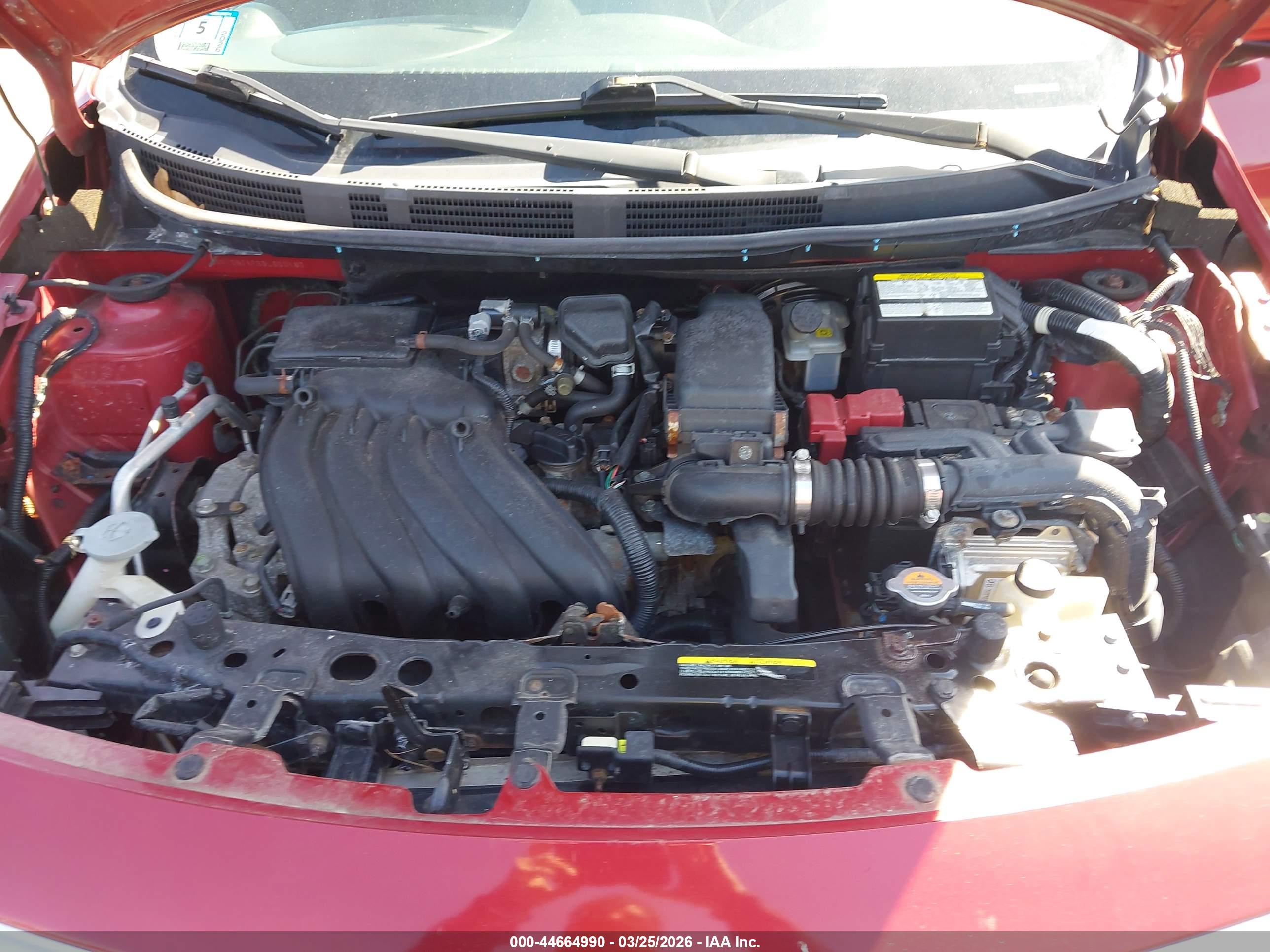 NISSAN VERSA image 10
