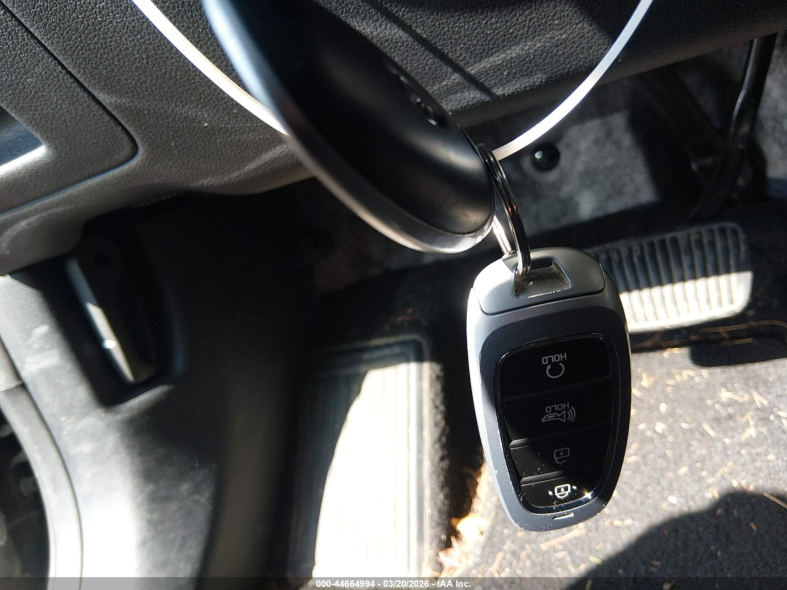 HYUNDAI SANTA image 11