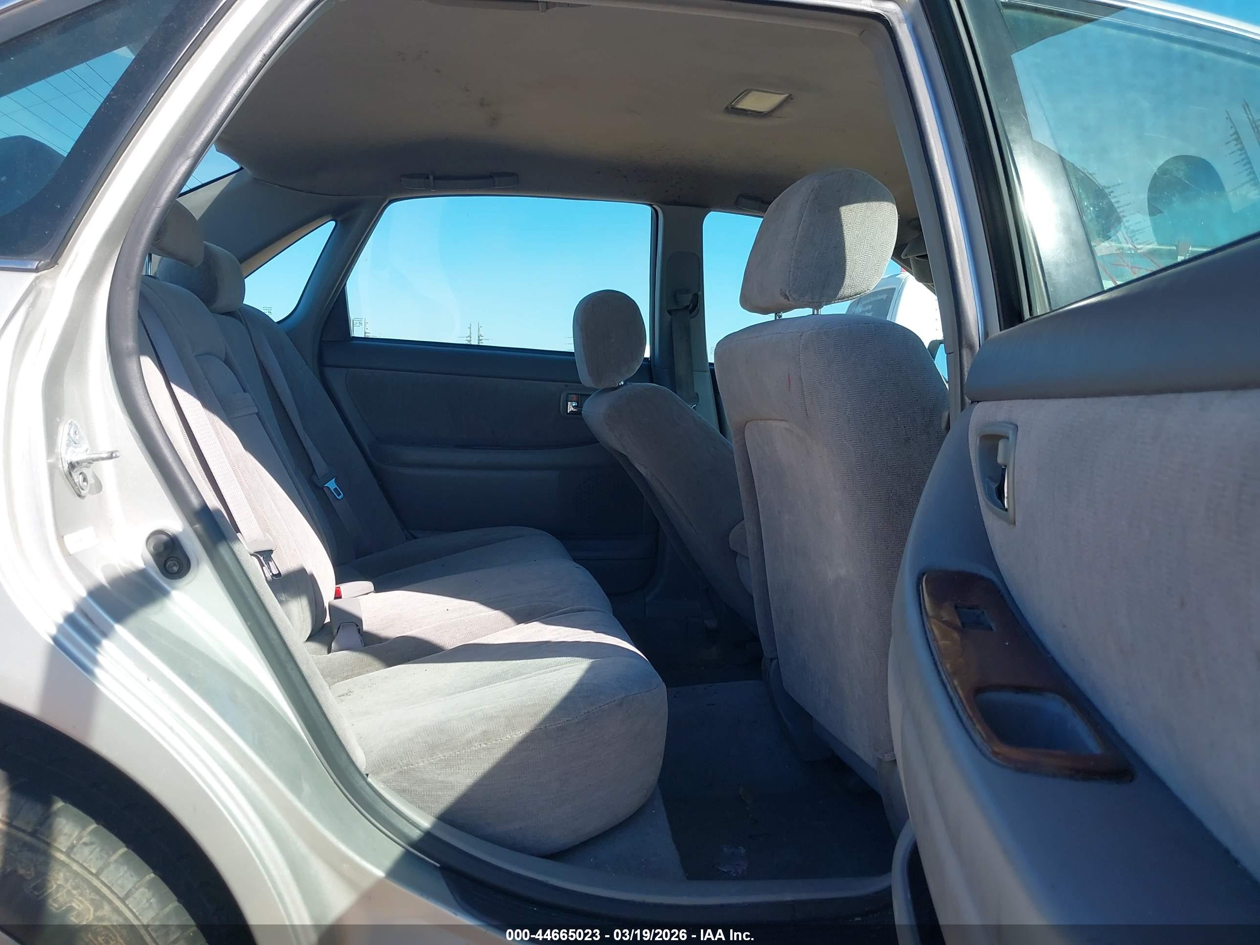 TOYOTA AVALON image 8