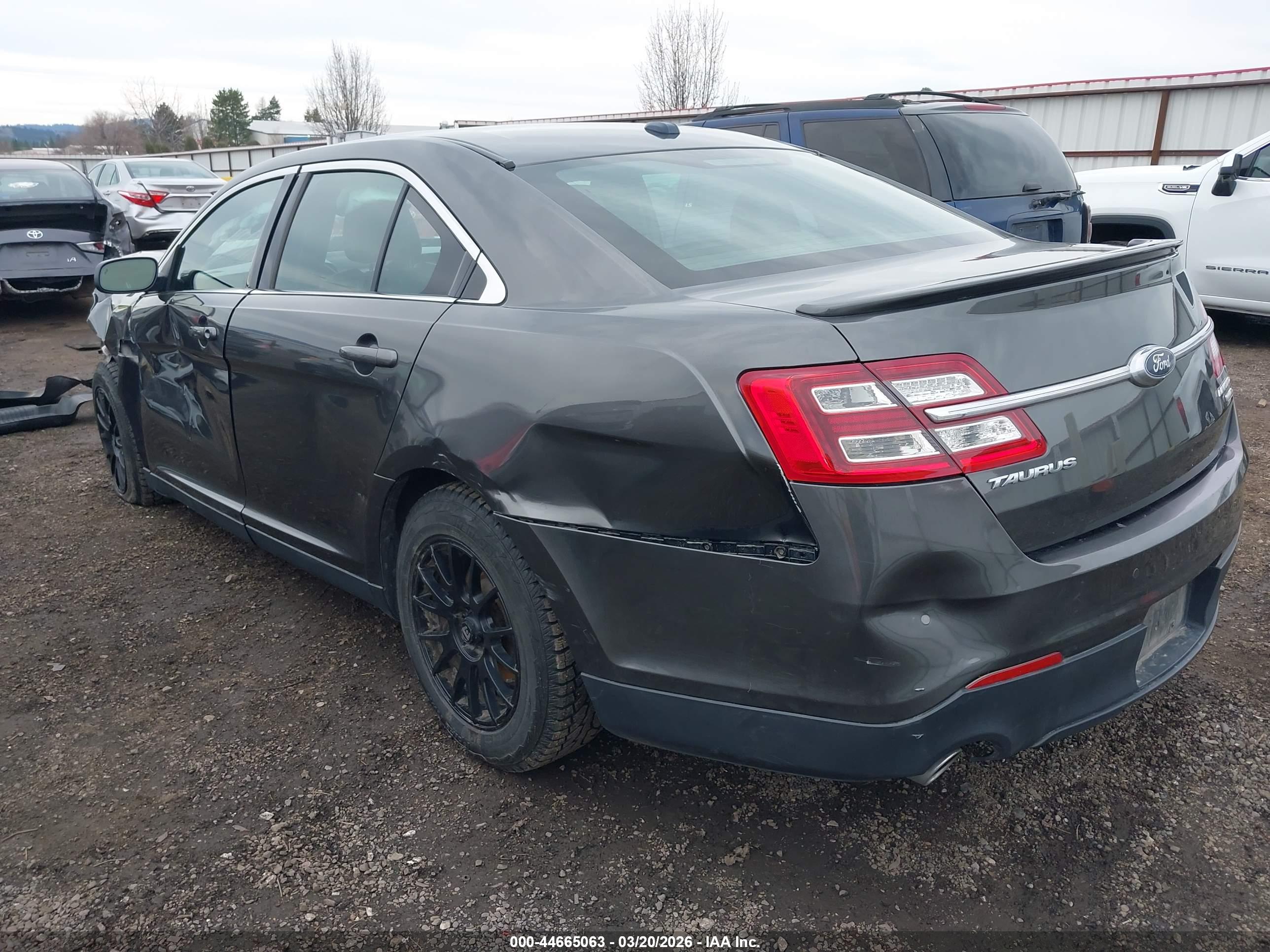 FORD TAURUS image 3