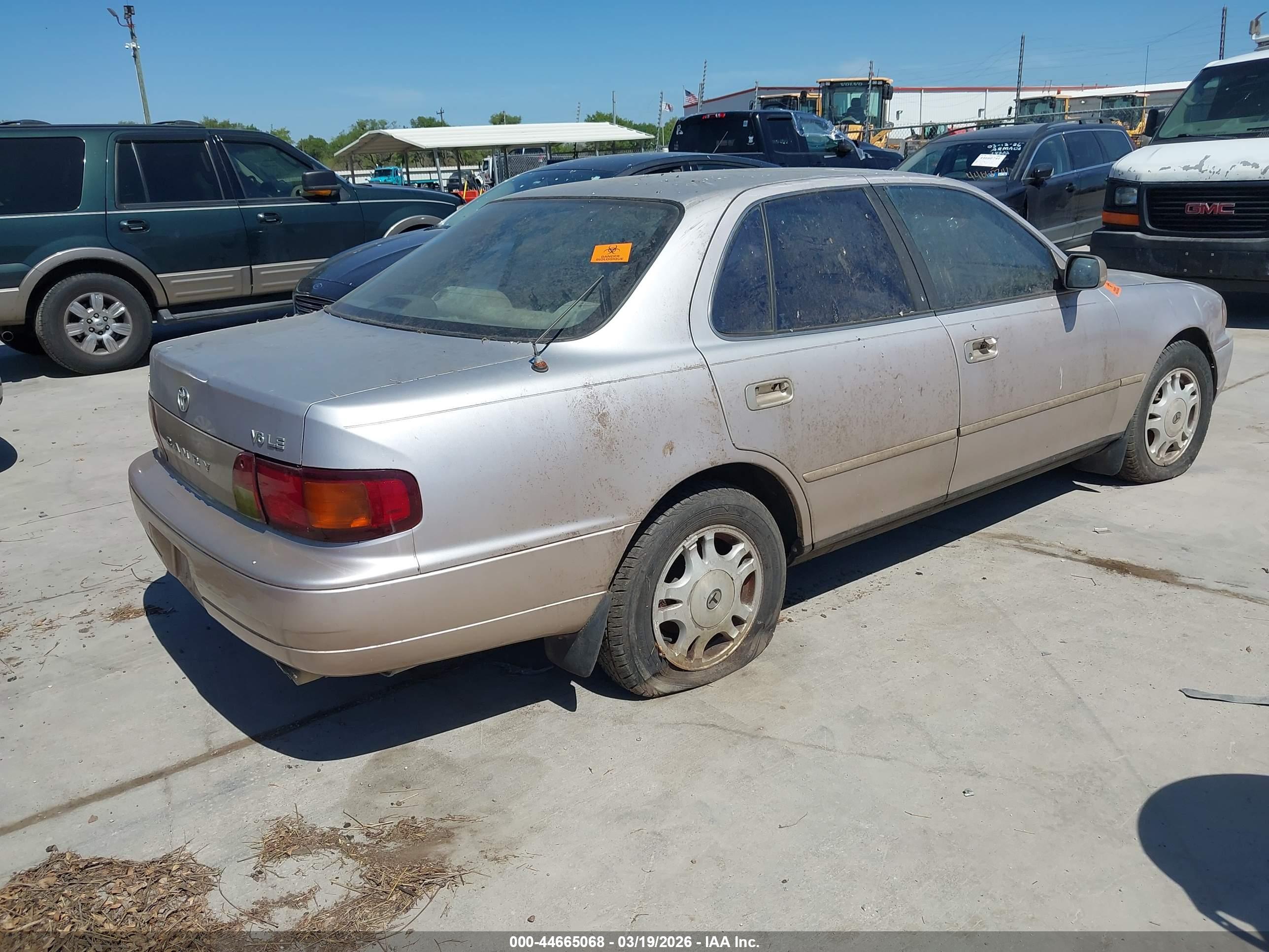 TOYOTA CAMRY image 4
