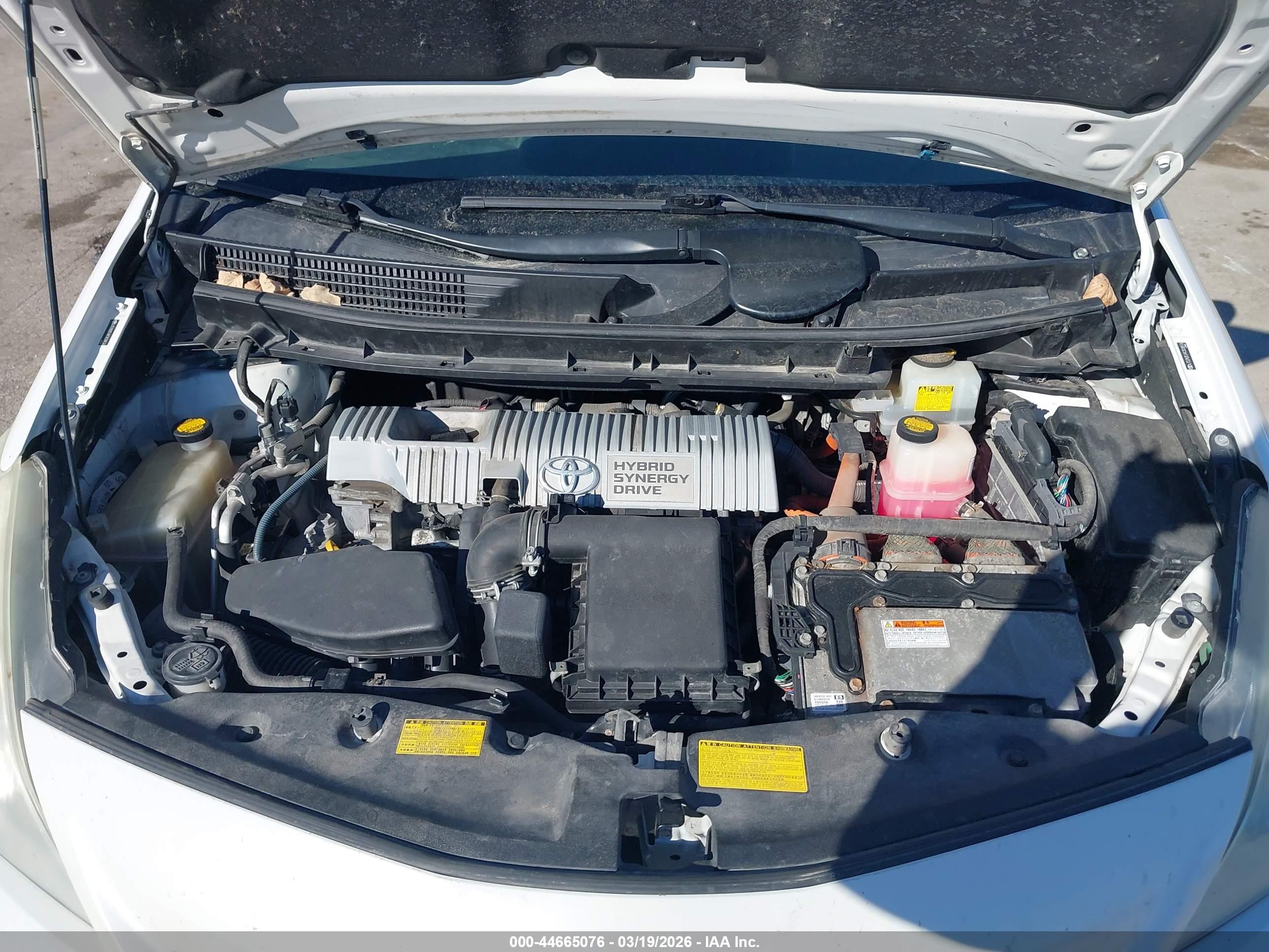 TOYOTA PRIUS image 10