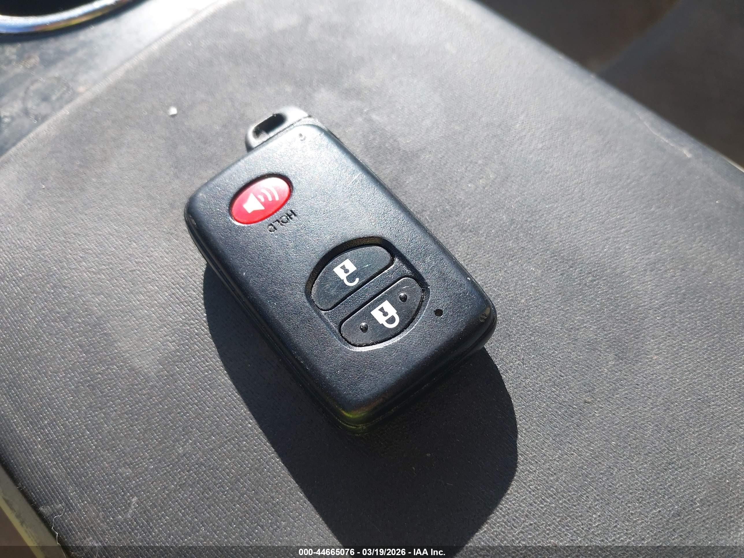 TOYOTA PRIUS image 11