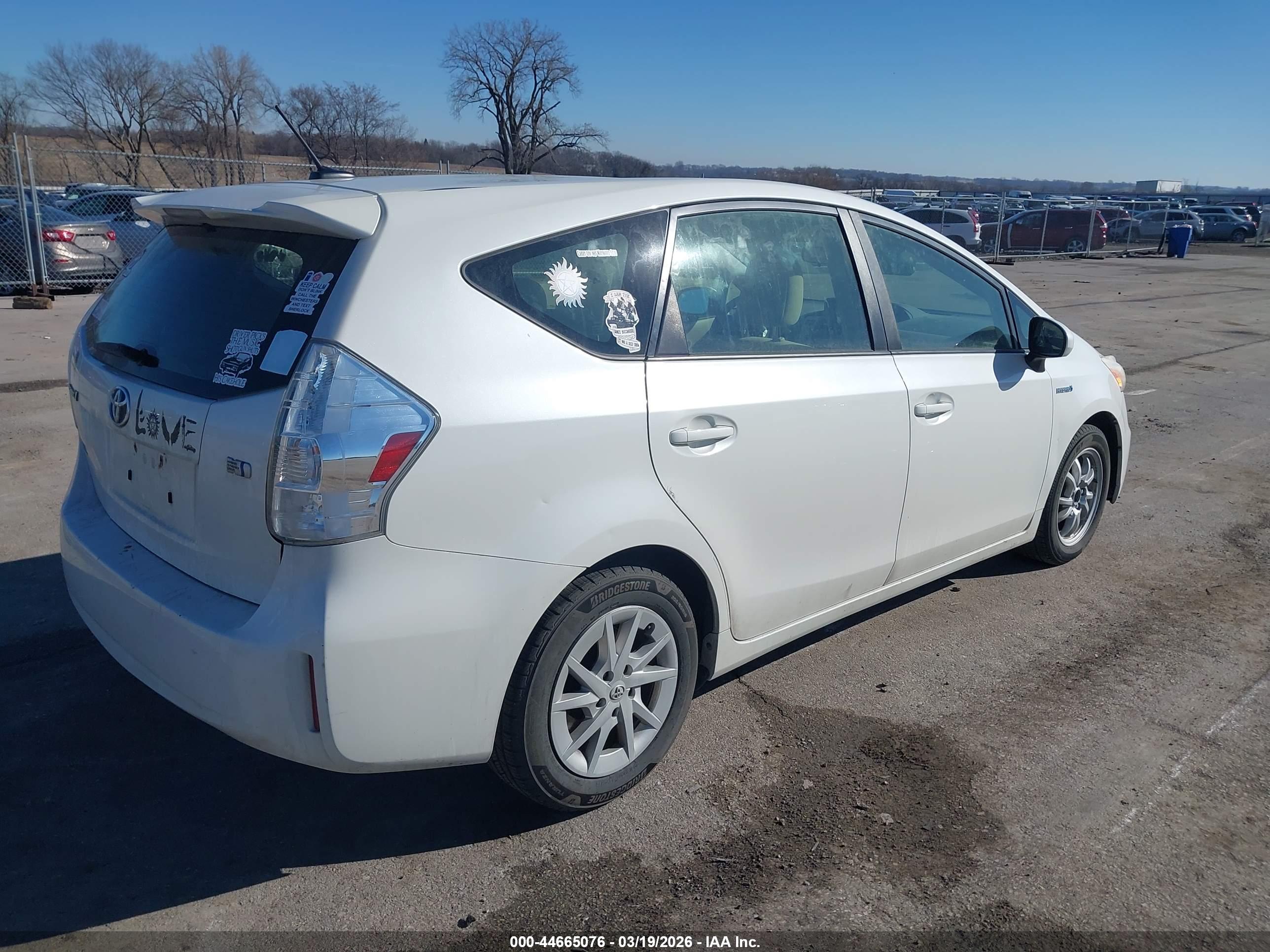TOYOTA PRIUS image 4