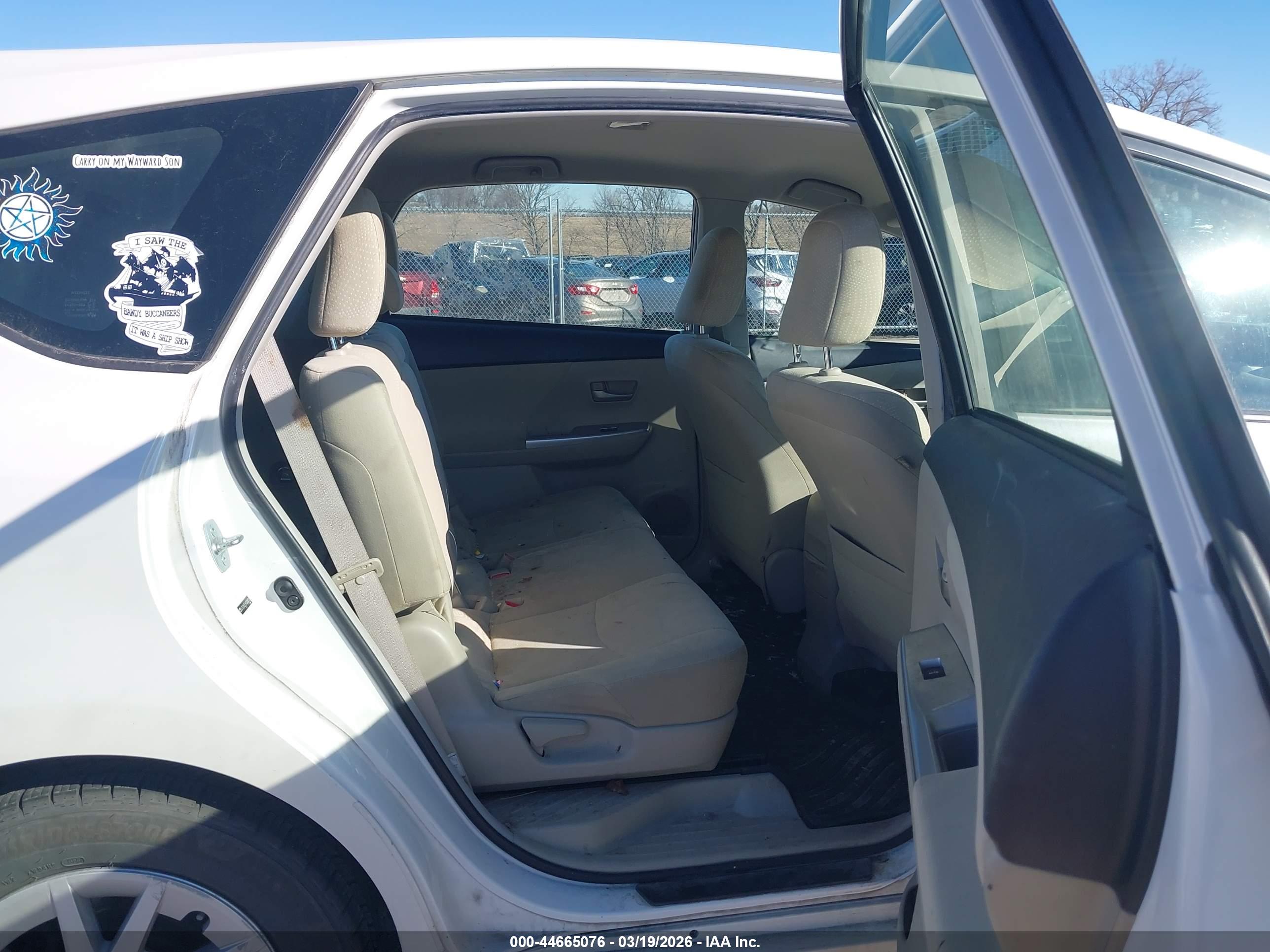 TOYOTA PRIUS image 8