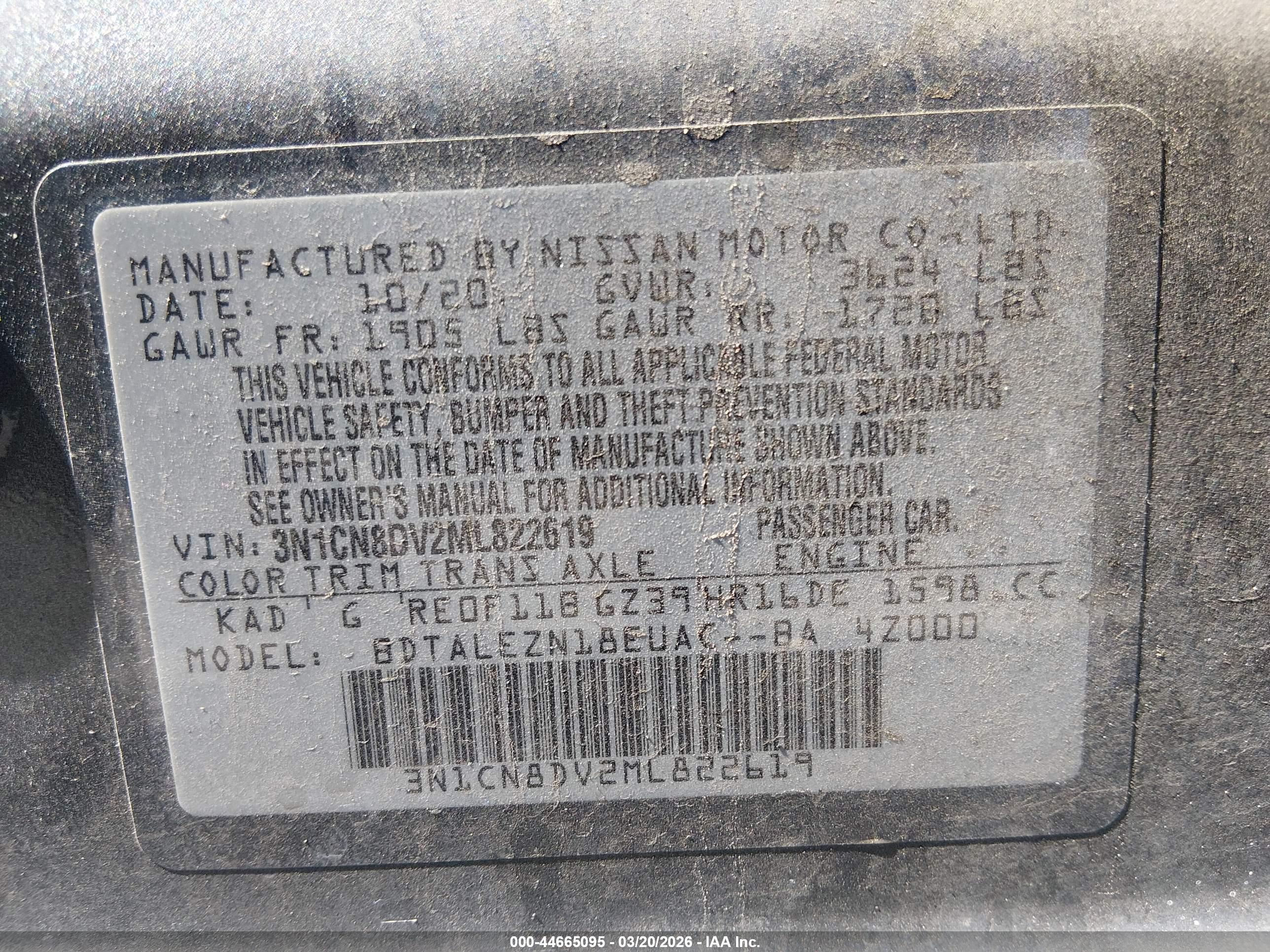 NISSAN VERSA image 9
