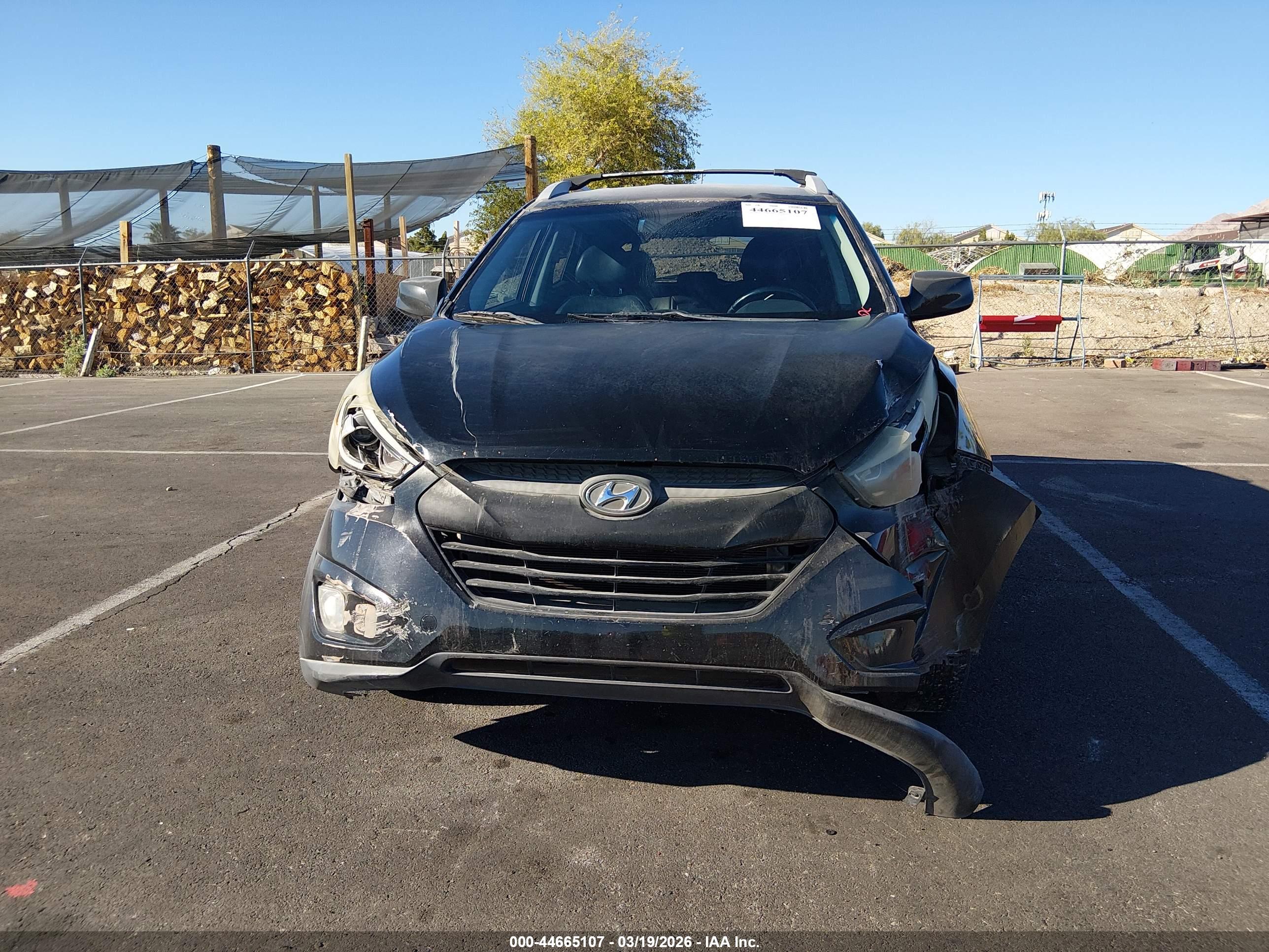 HYUNDAI TUCSON image 6