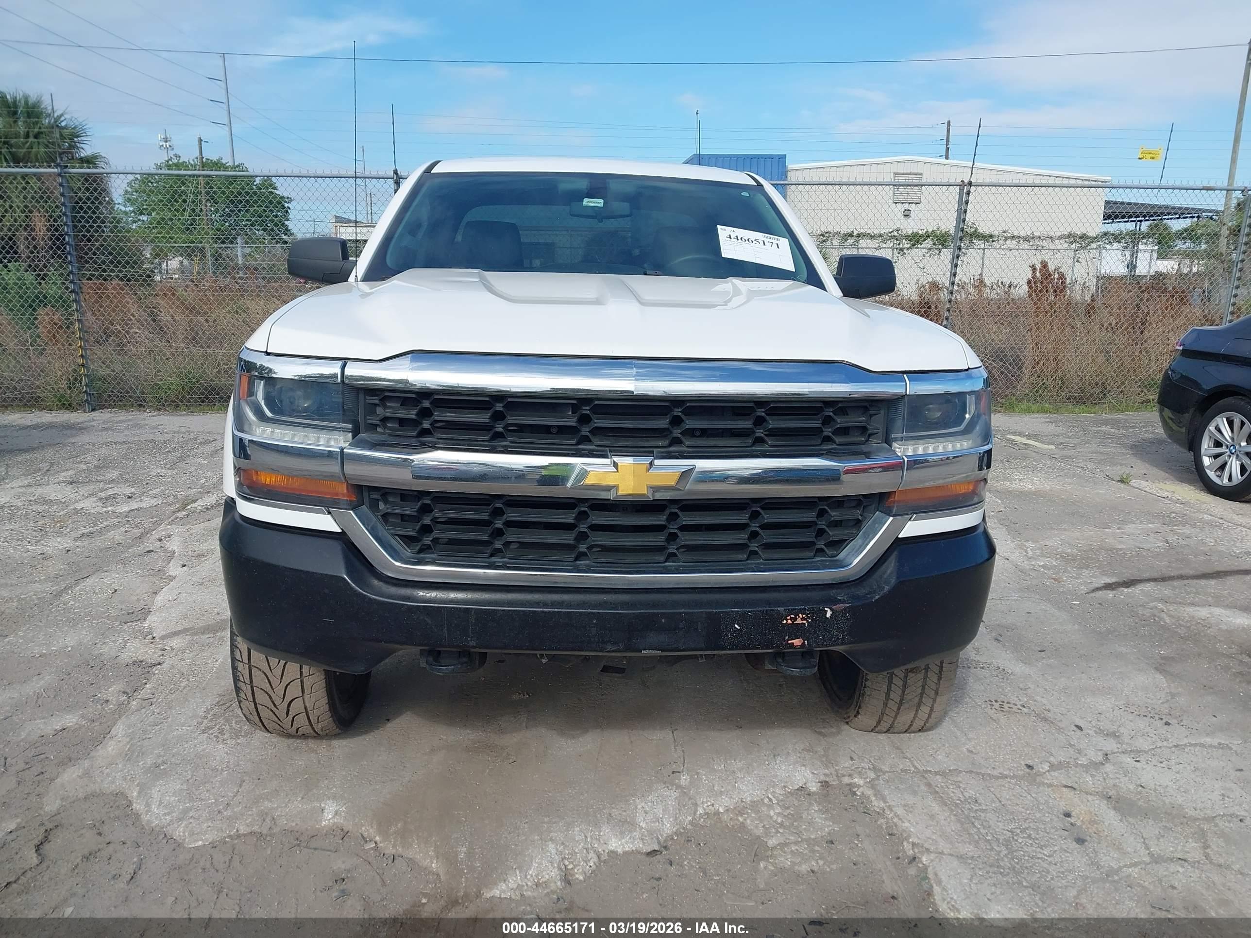 CHEVROLET SILVERADO image 6